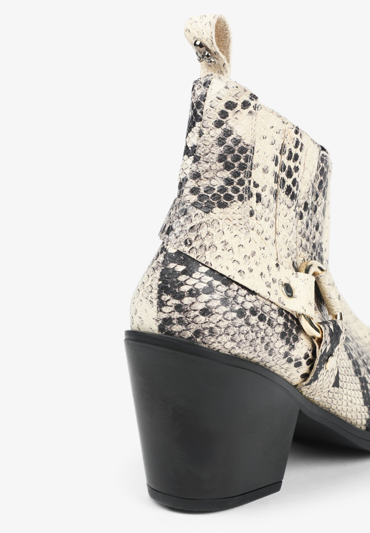 LEATHER ANKLE BOOTS WITH D-RING