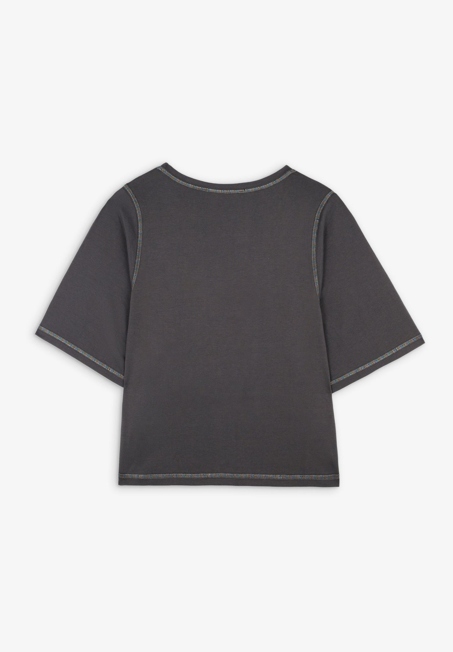 T-SHIRT WITH MARKED SEAMS