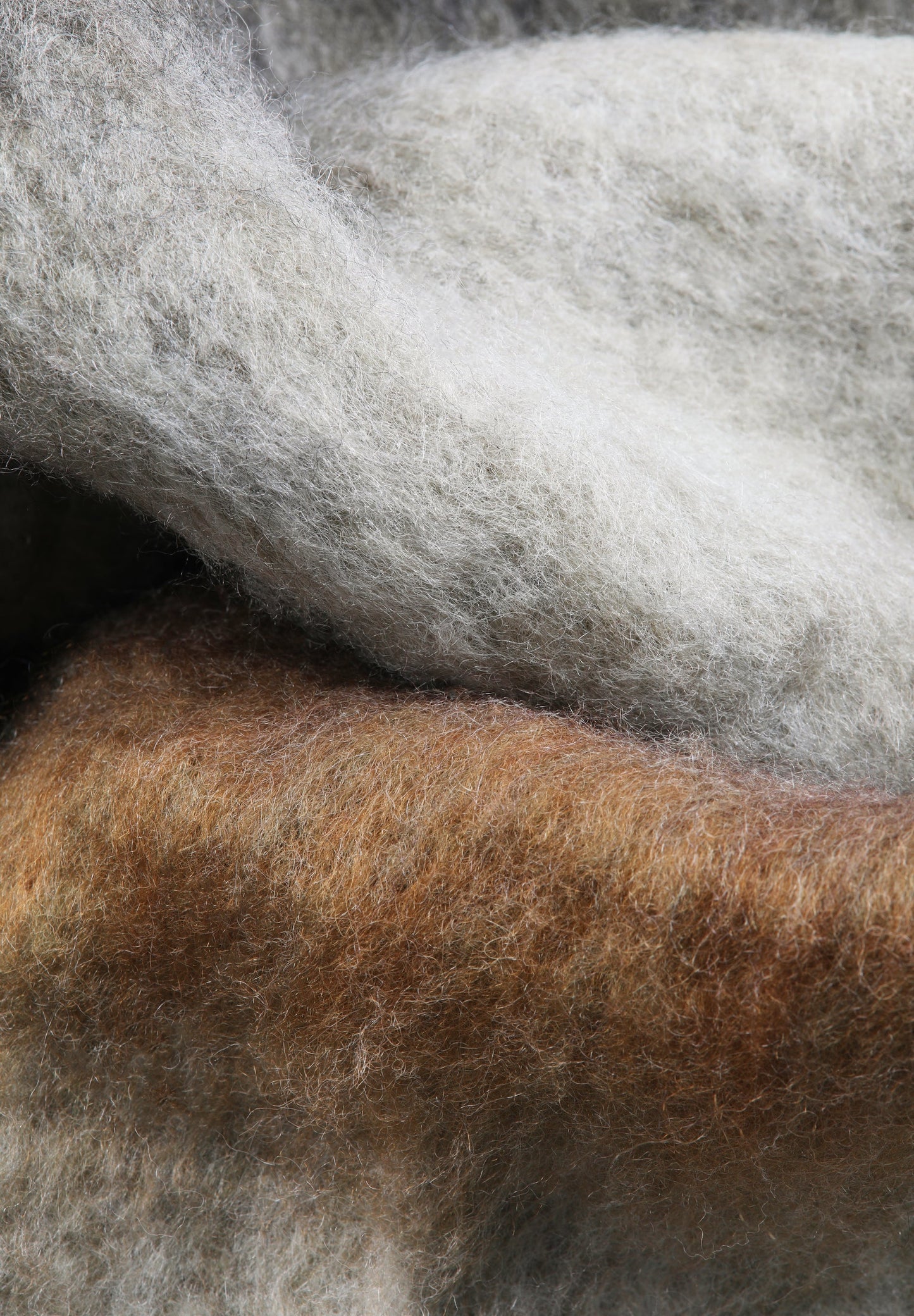 FRINGED SCARF WITH LOGO LABEL