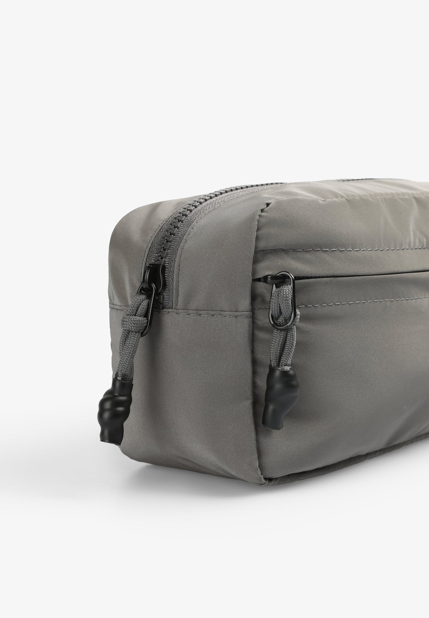 TECHNICAL TOILETRY BAG