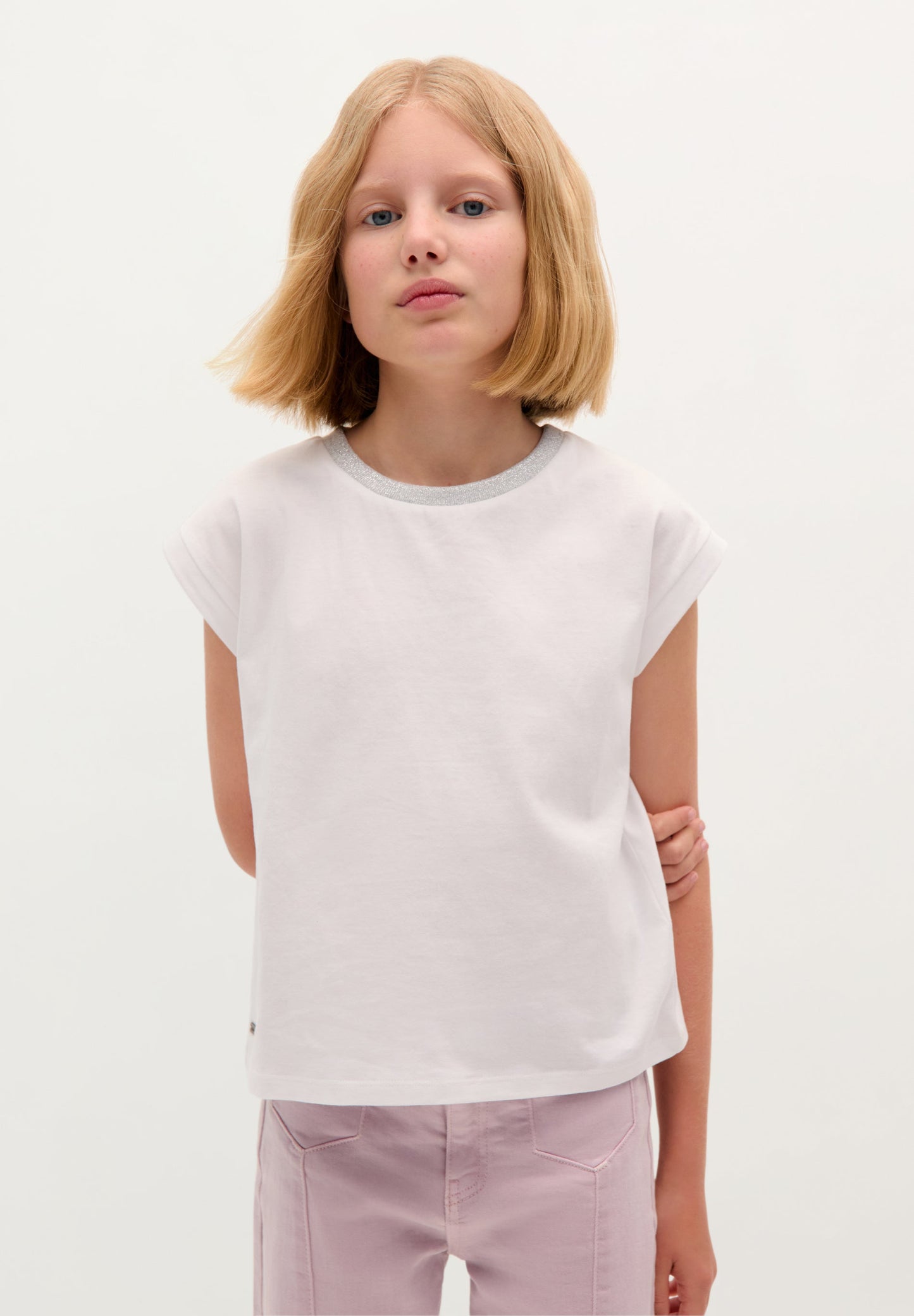 T-SHIRT WITH GLITTER SKULL ON BACK