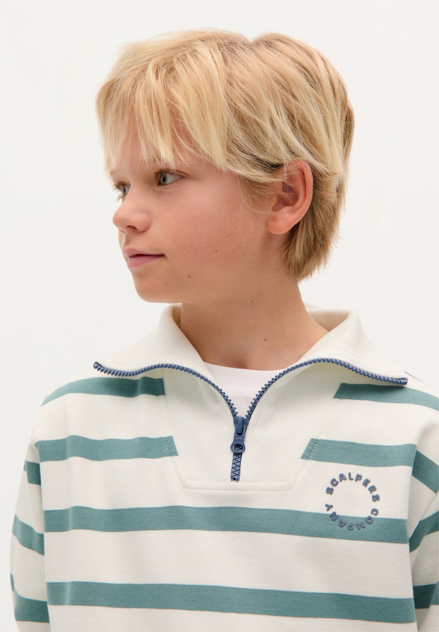 STRIPED PRINT SWEATSHIRT