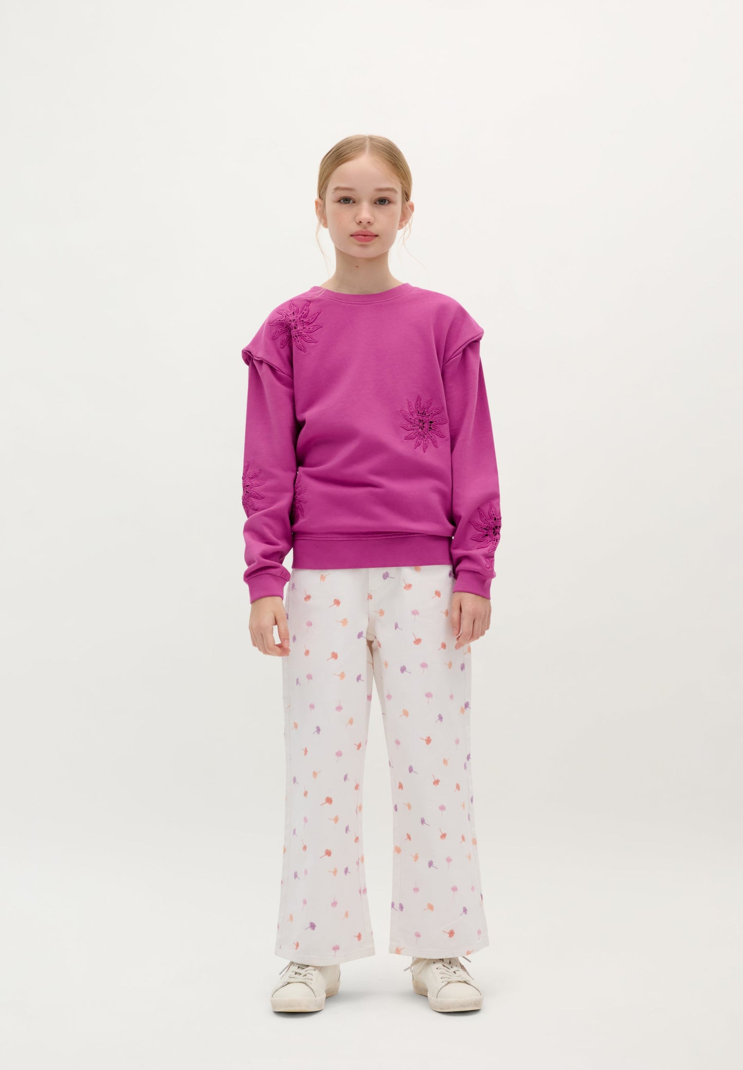 CROCHET SWEATSHIRT