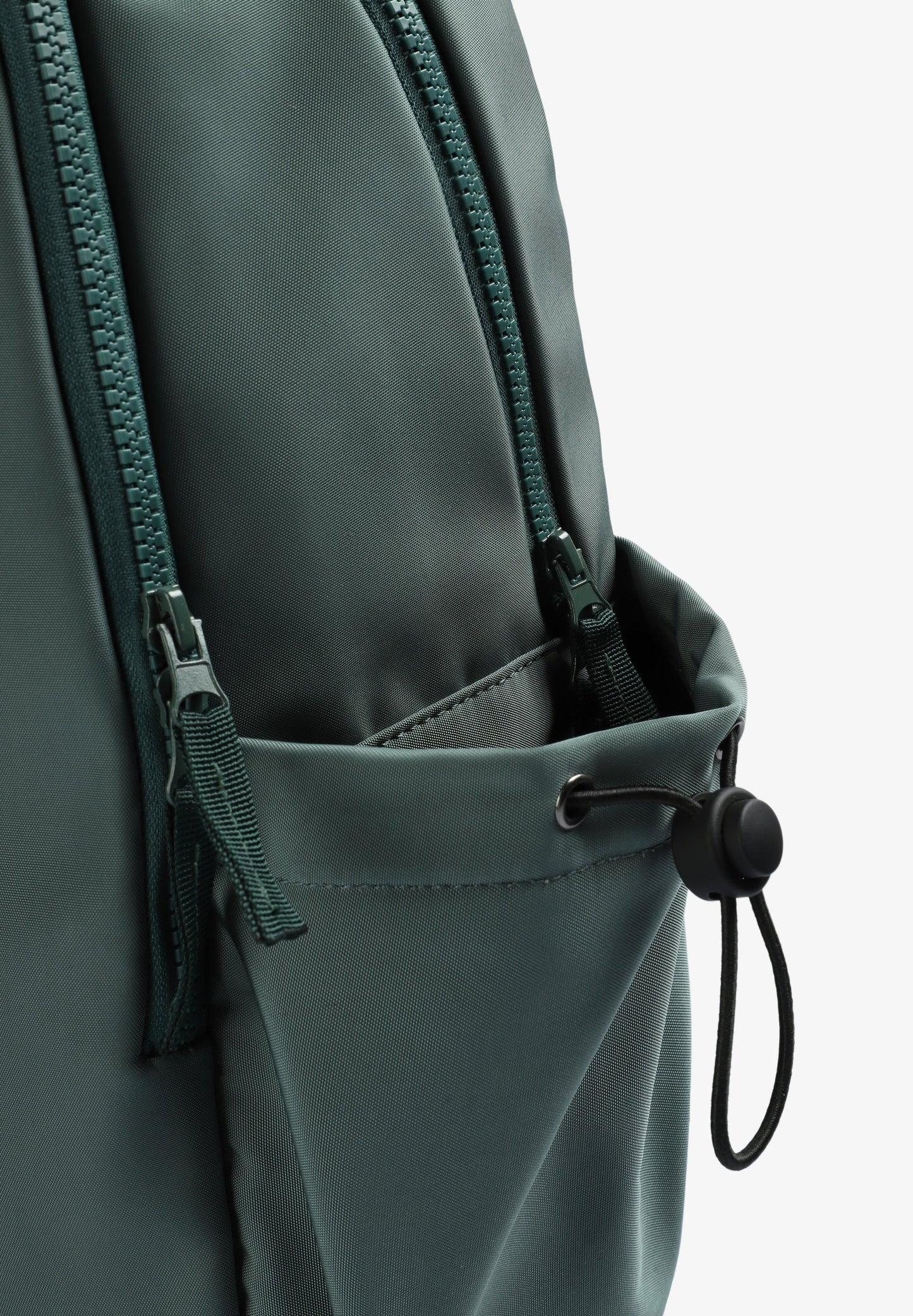 TECHNICAL TRAVEL BACKPACK