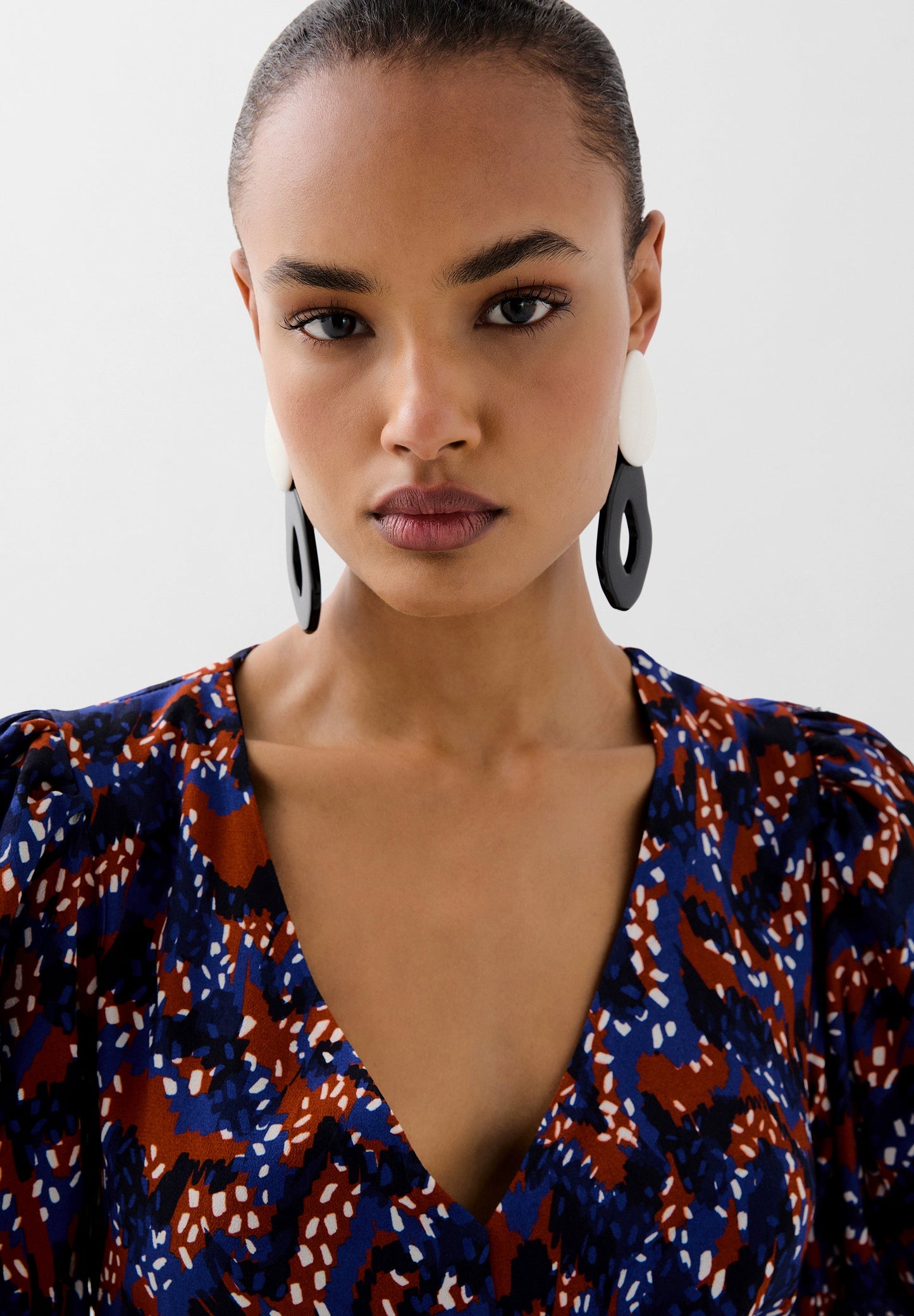 PRINTED DRESS WITH FRONT GATHERING