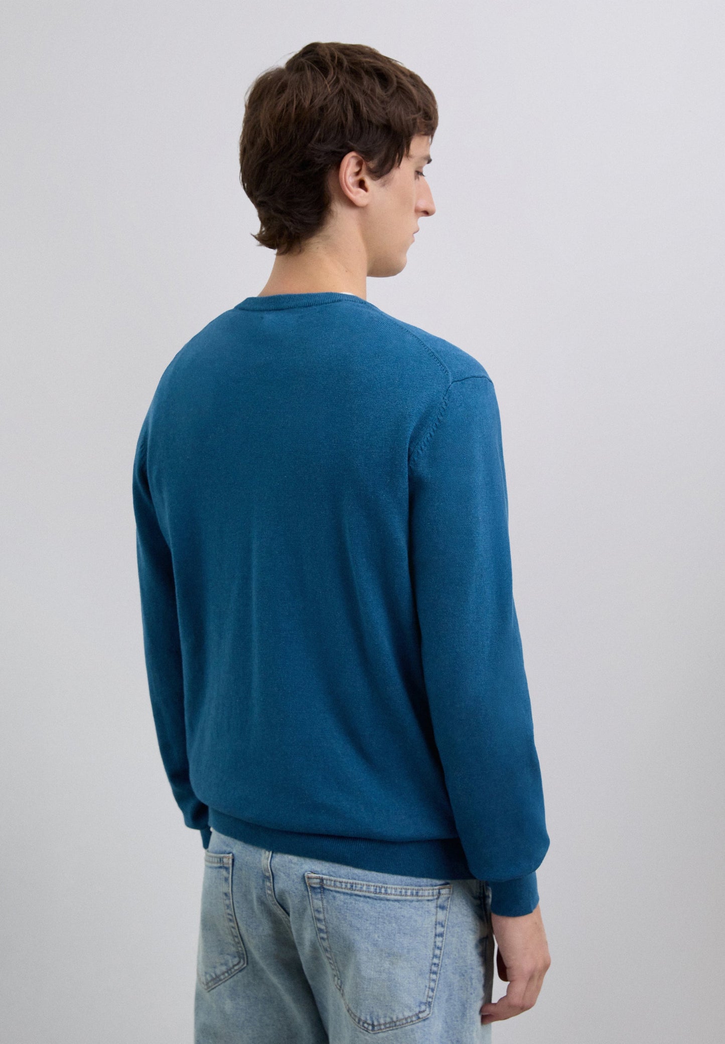 SWEATER WITH EMBROIDERED SKULL