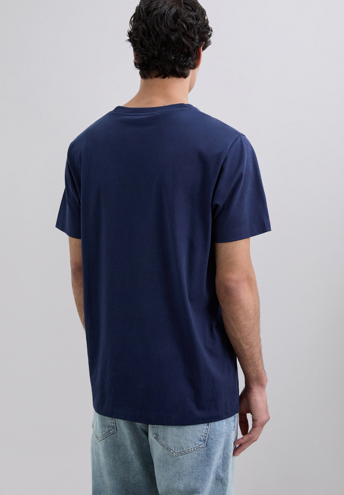 EMBROIDERED LOGO PATCH T-SHIRT