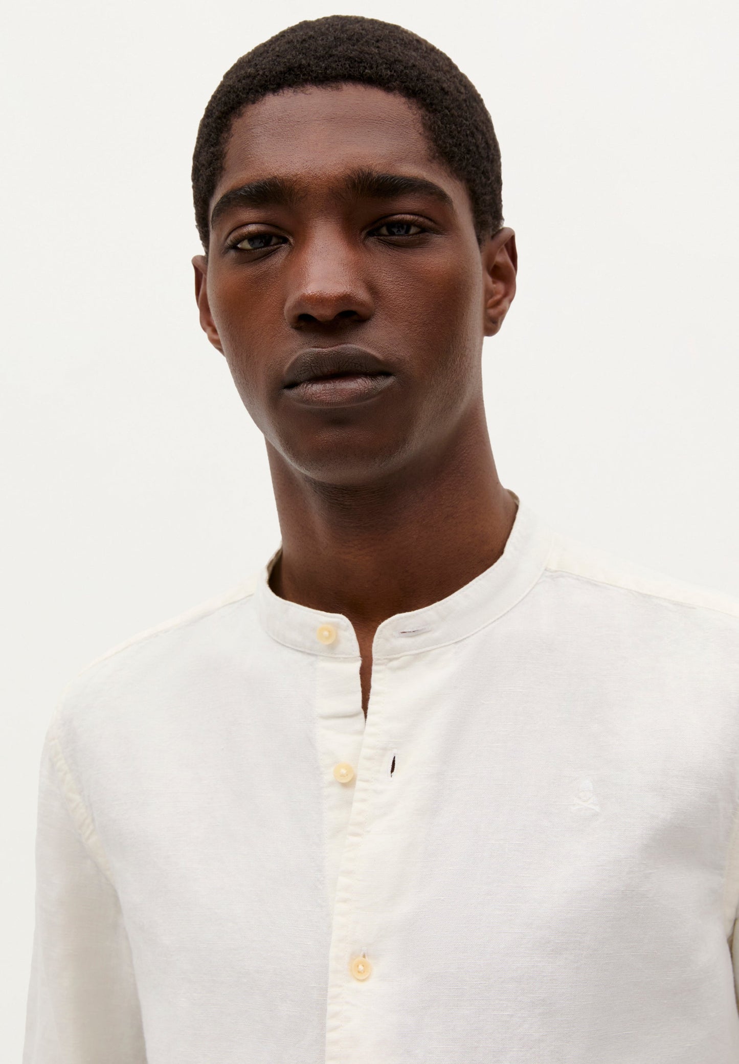 LINEN SHIRT WITH STAND-UP COLLAR