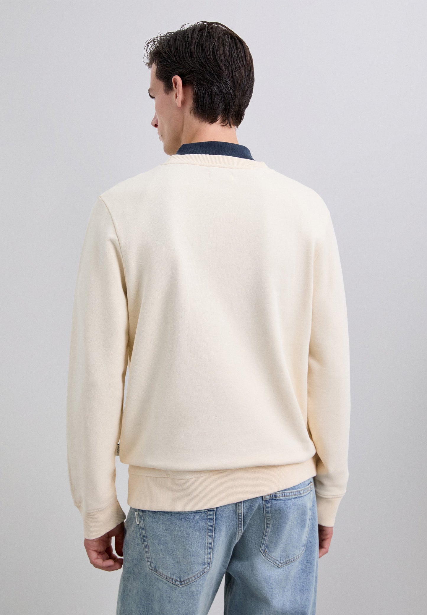 SWEATSHIRT WITH RAISED LOGO