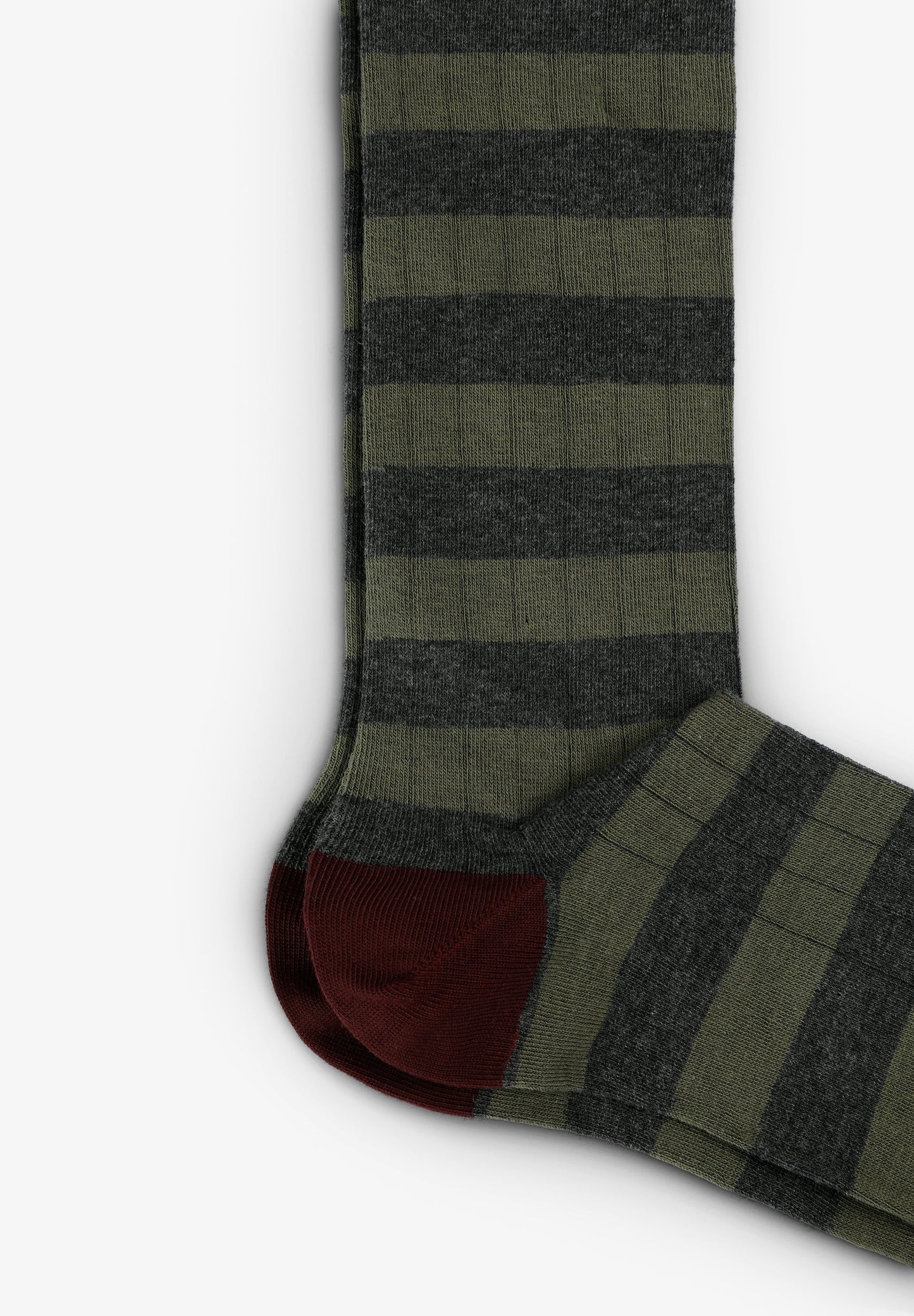 STRIPED SKULL SOCKS