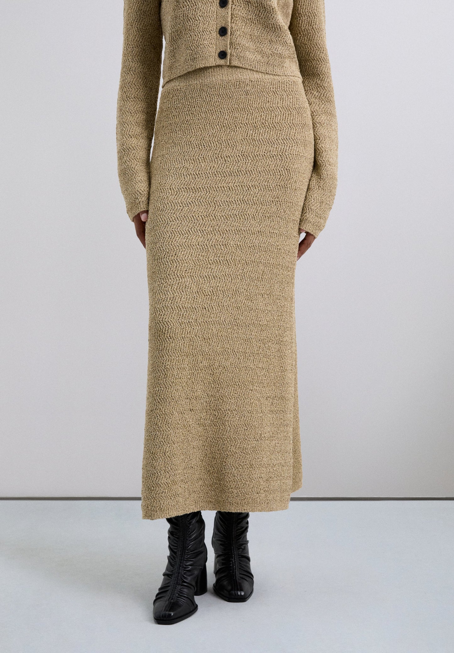 LONG KNIT SKIRT
