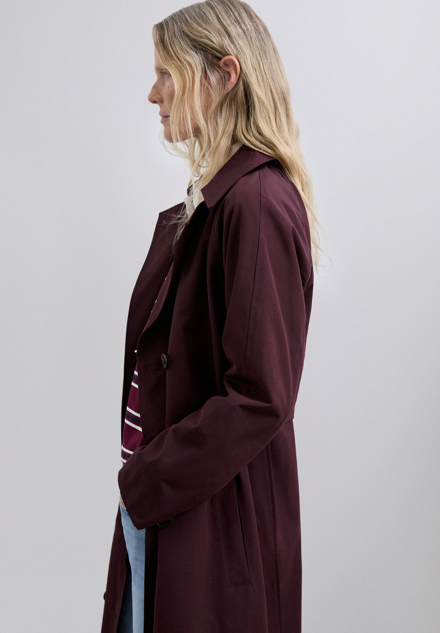 WATERPROOF TRENCH COAT
