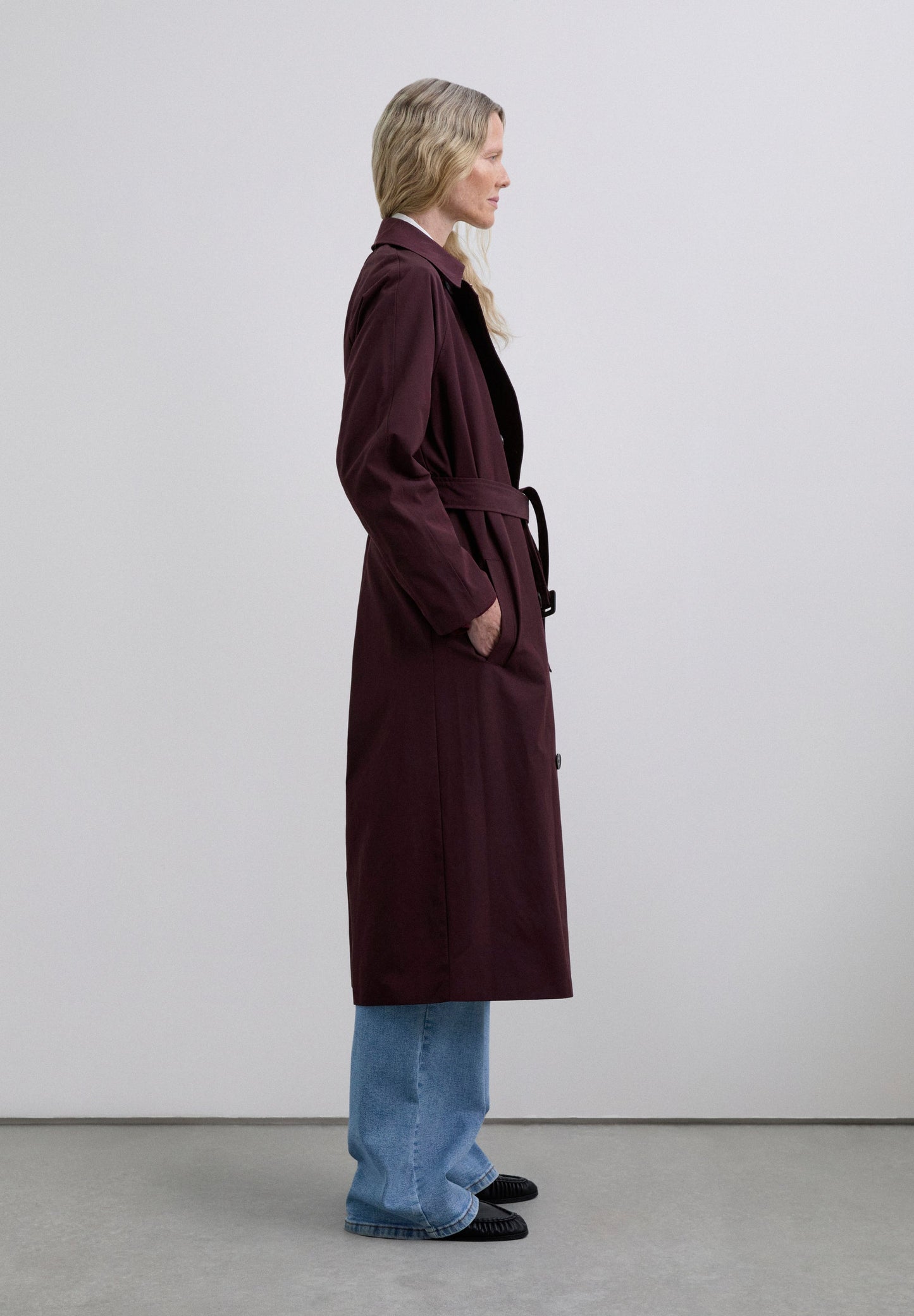 WATERPROOF TRENCH COAT