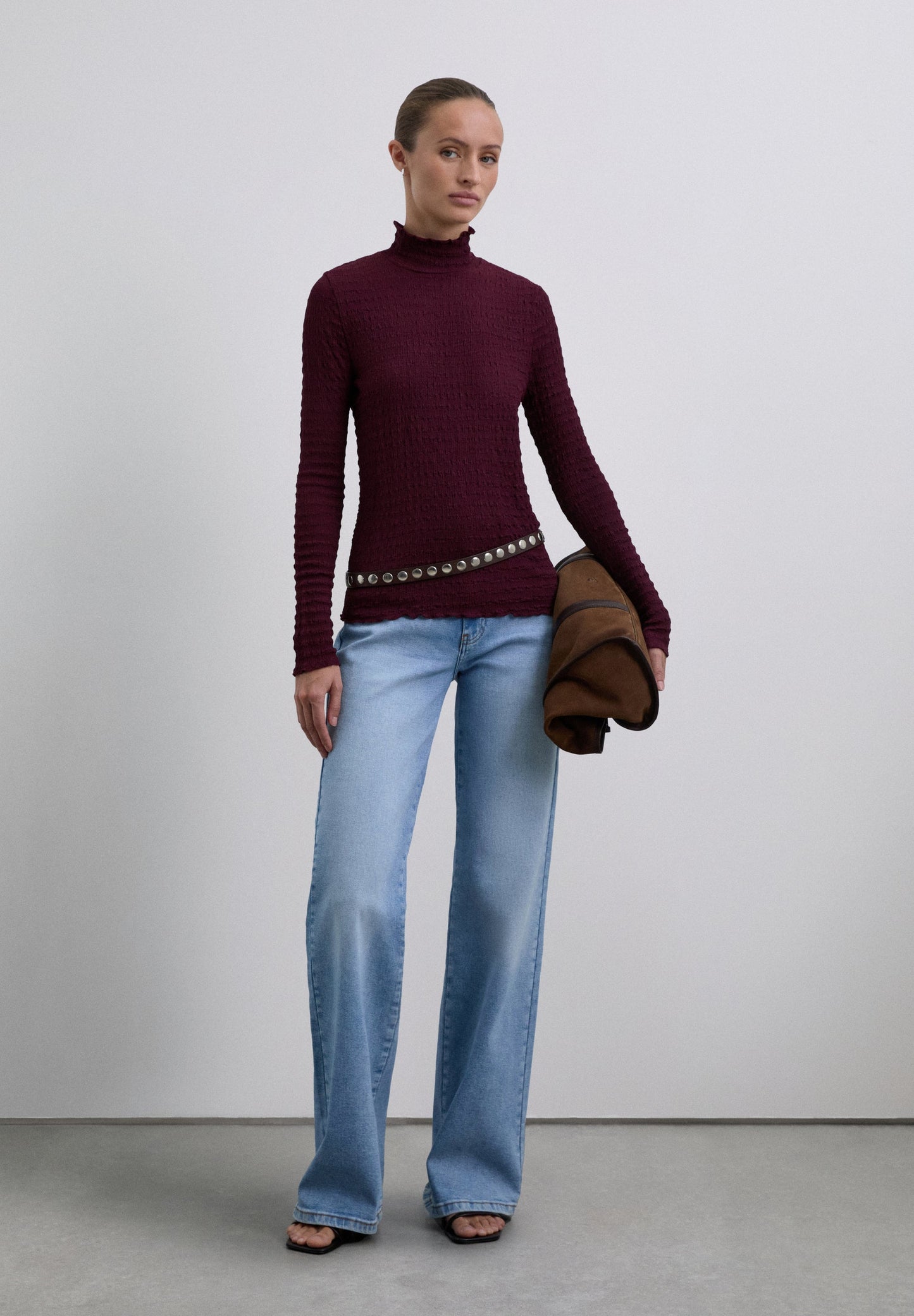 TEXTURED HIGH NECK TOP