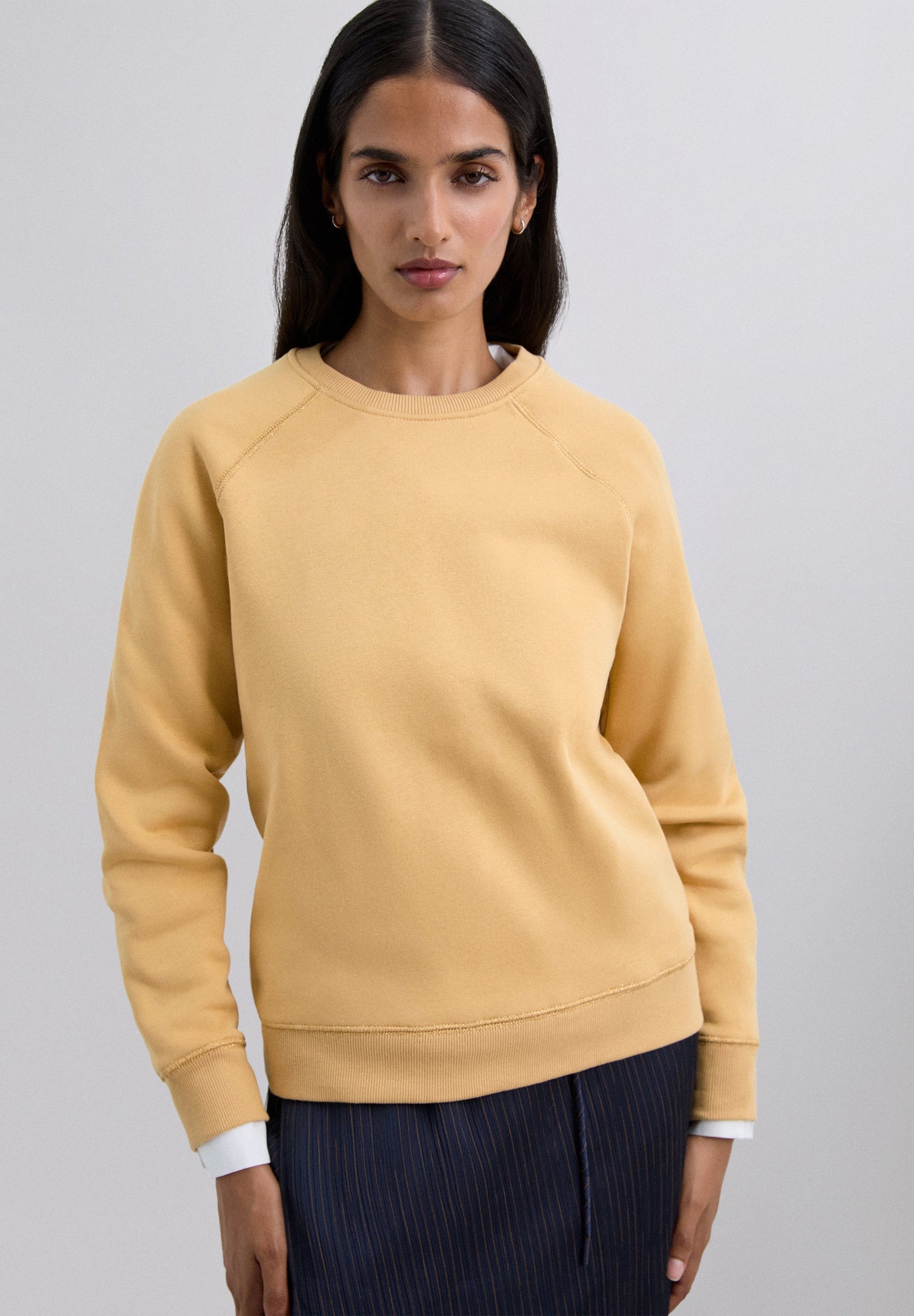 SWEATSHIRT WITH BACK EMBROIDERED LOGO