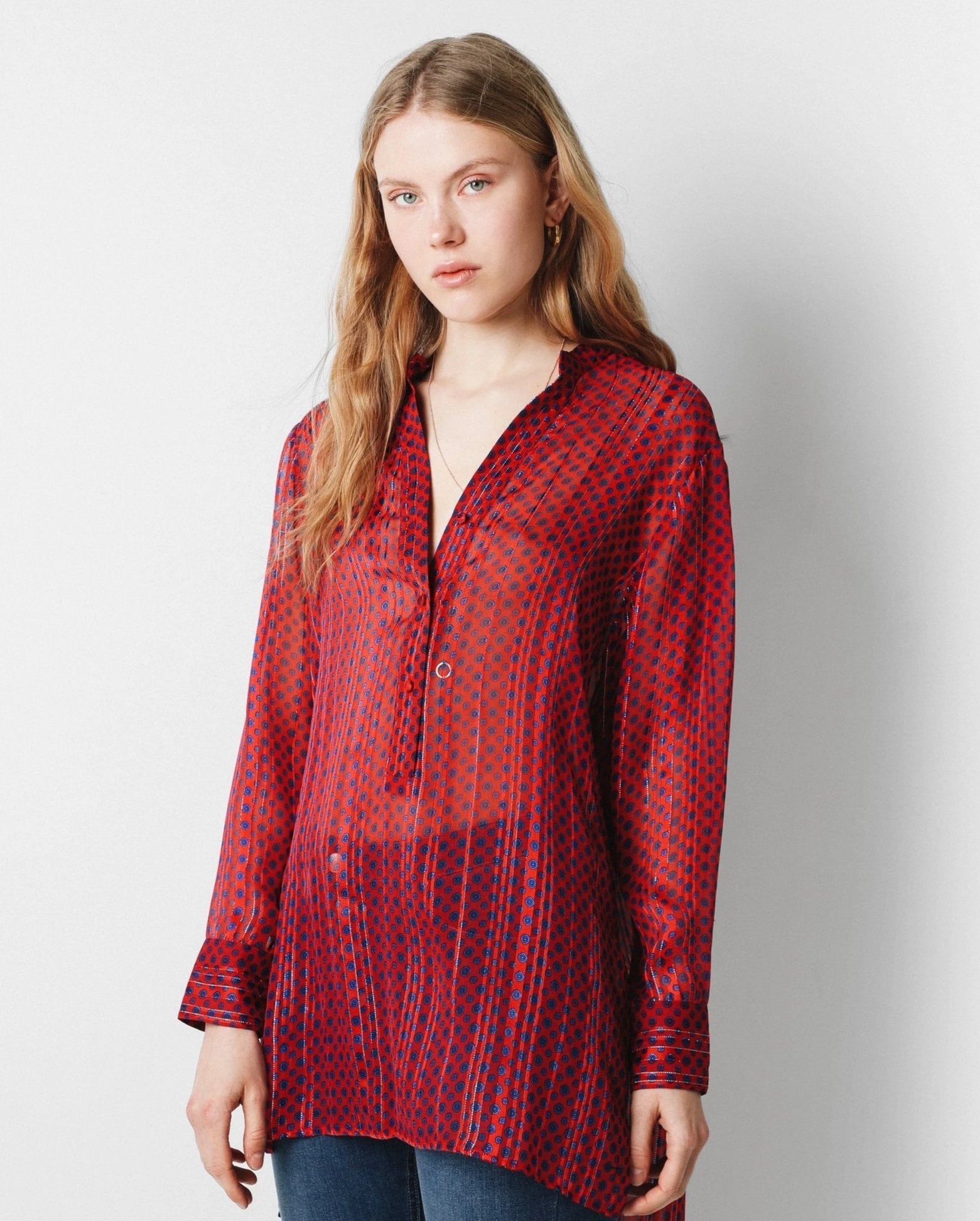 BLUSA LUNARES SEMITRANSPARENTE