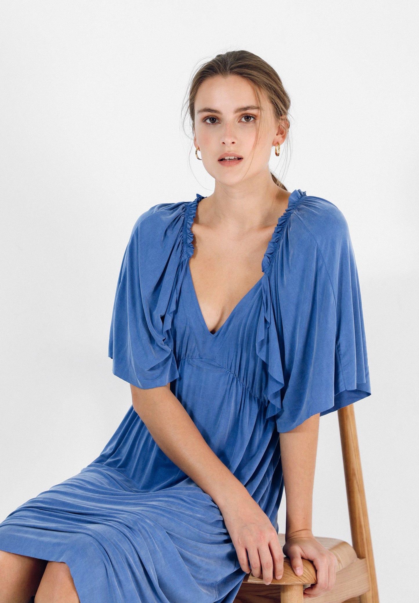 VESTIDO CUPRO VOLANTES