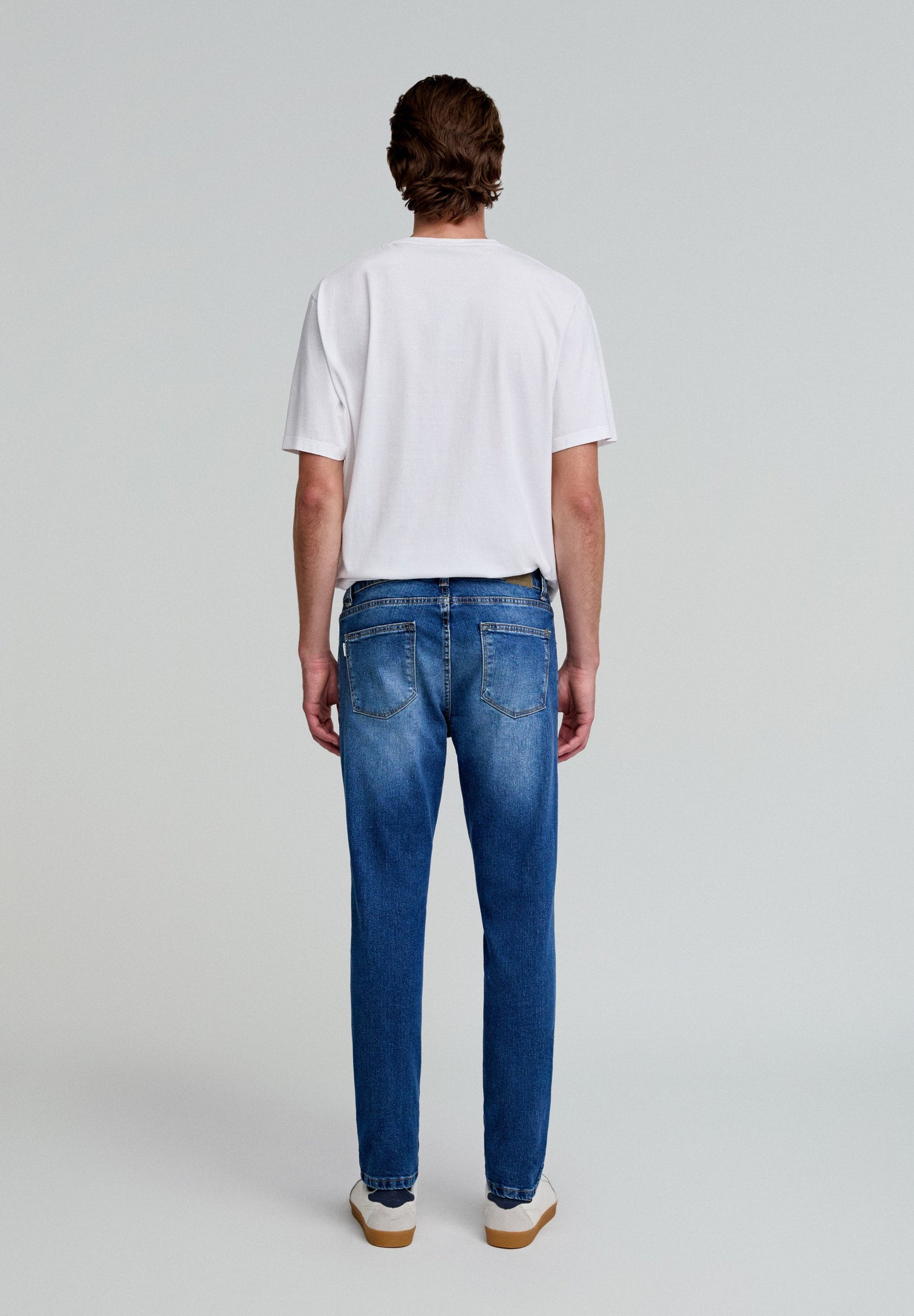 BASIC SLIM FIT JEANS