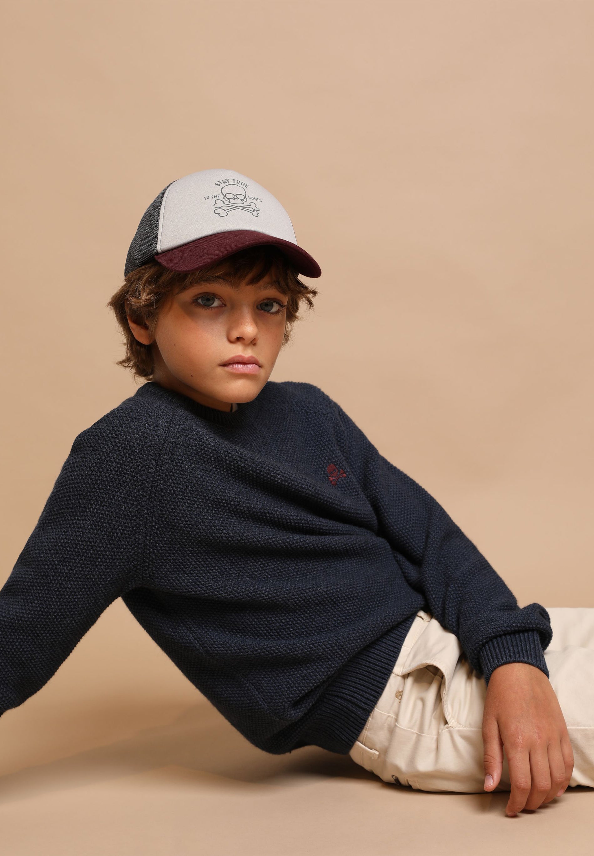 KNIT SWEATER WITH CONTRAST SKULL