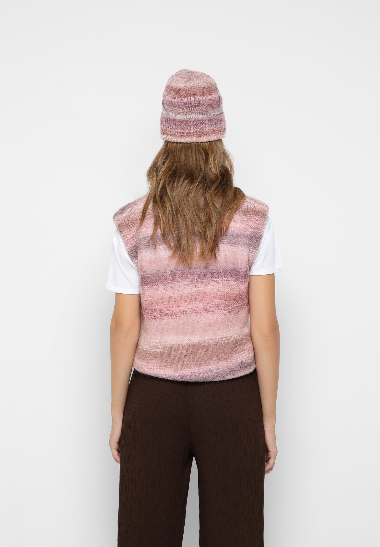 STRIPED KNITTED VEST