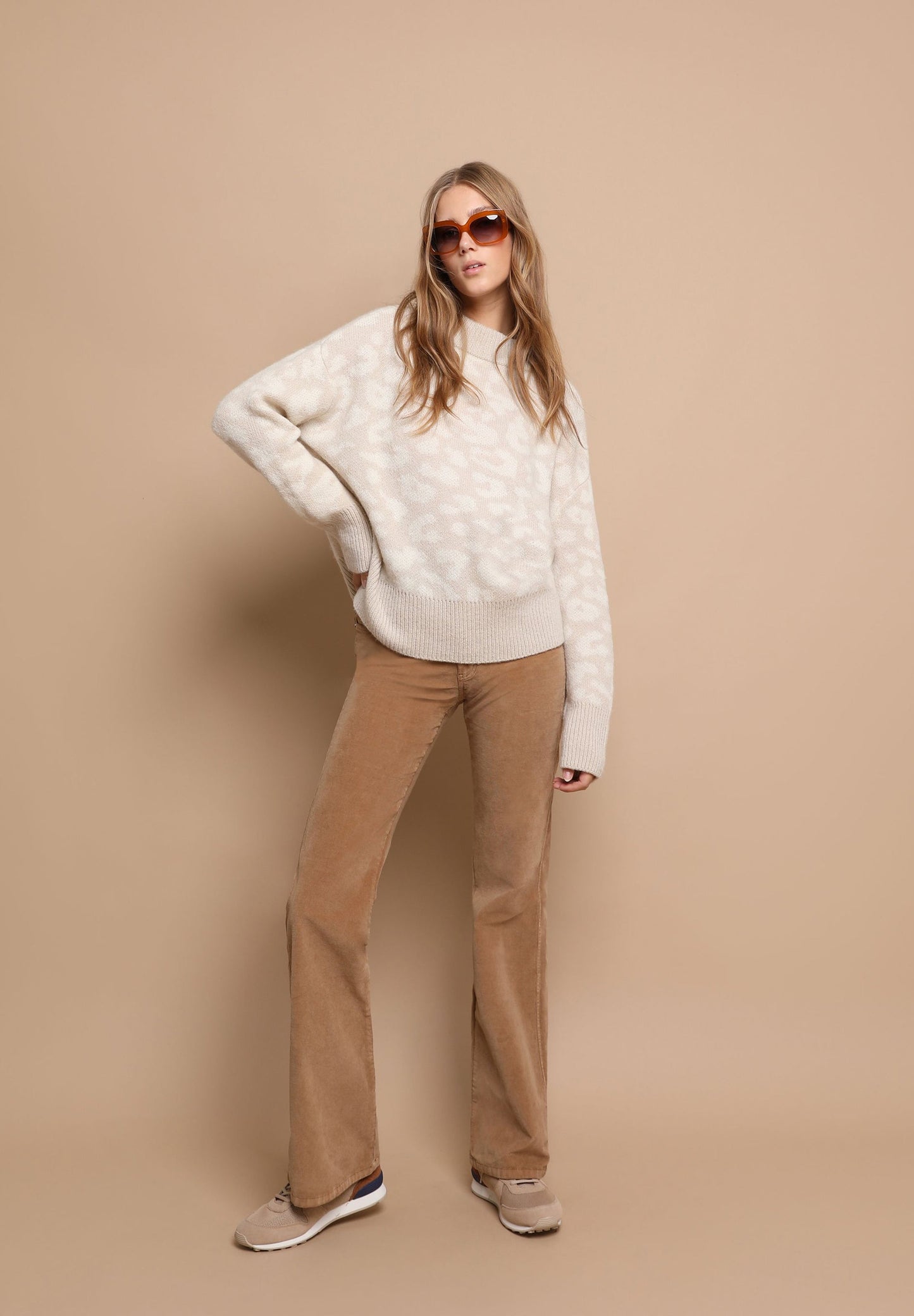 FLARED CORDUROY TROUSERS