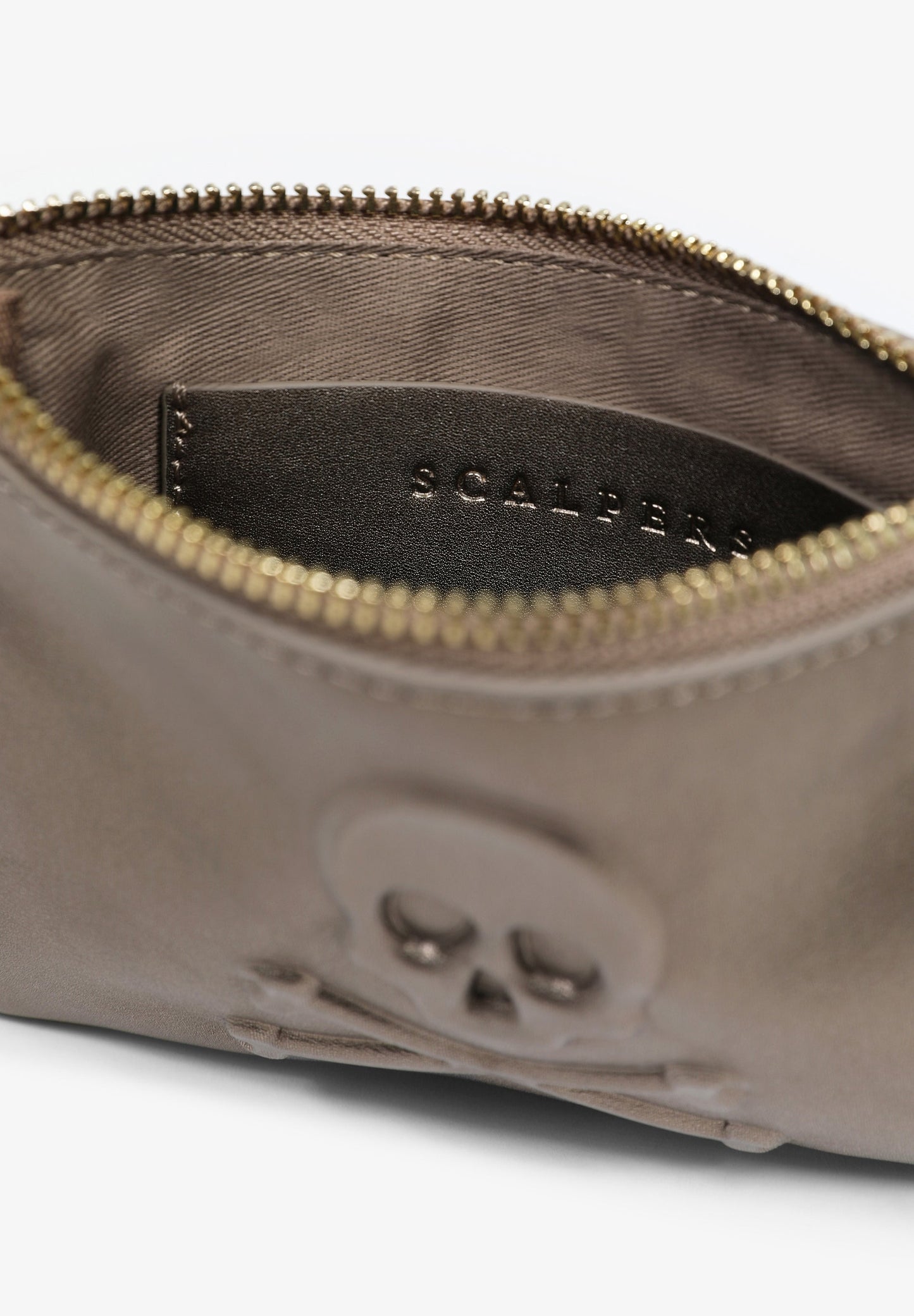 PURSE WITH RAISED SKULL