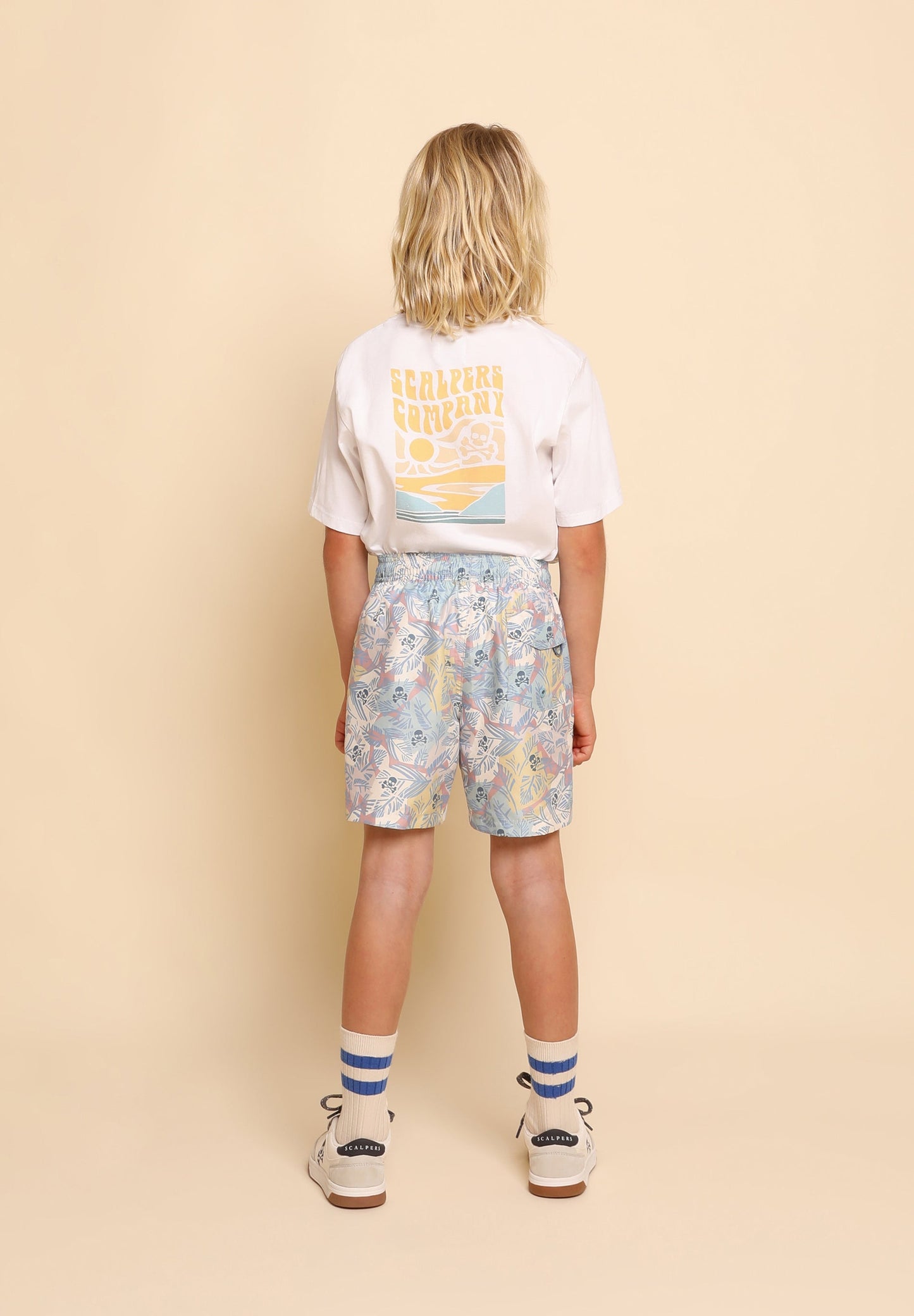 SWIMMING TRUNKS WITH TROPICAL SKULLS