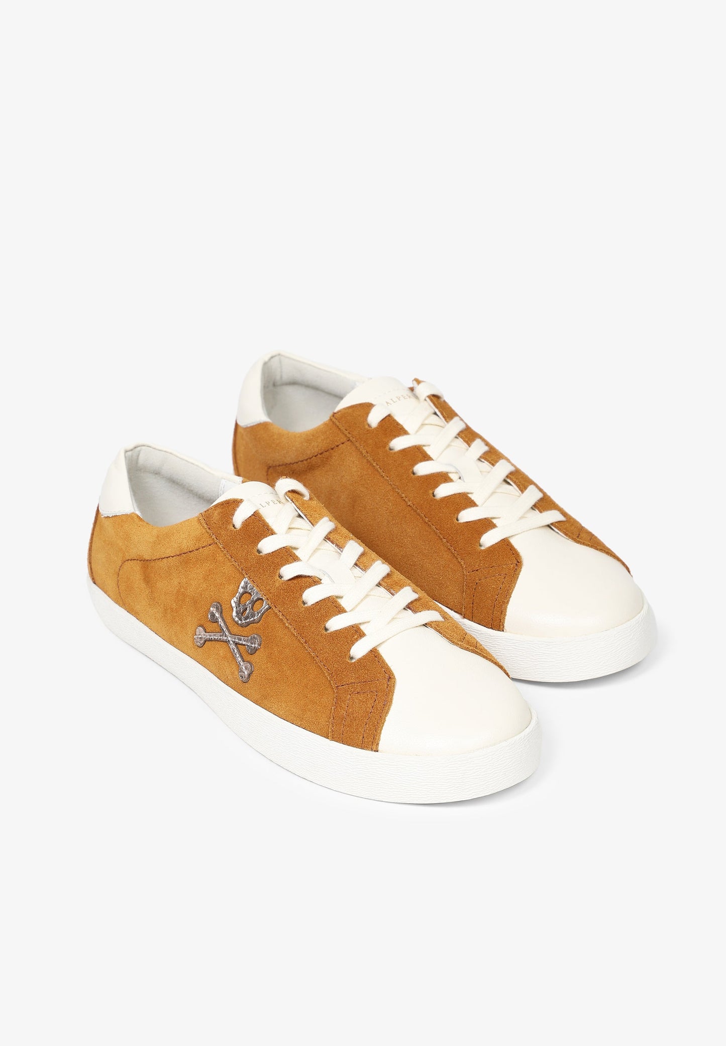 LOW TOP SUEDE SNEAKERS