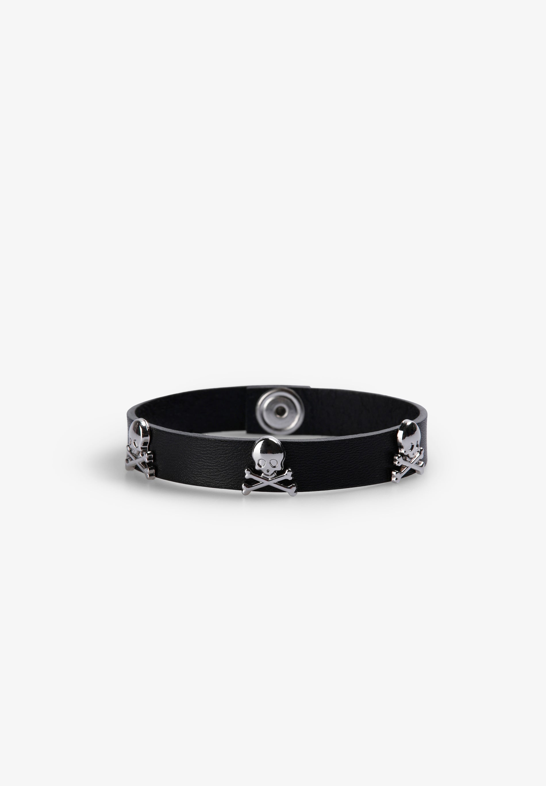 LEATHER BRACELET WITH METAL SKULLS