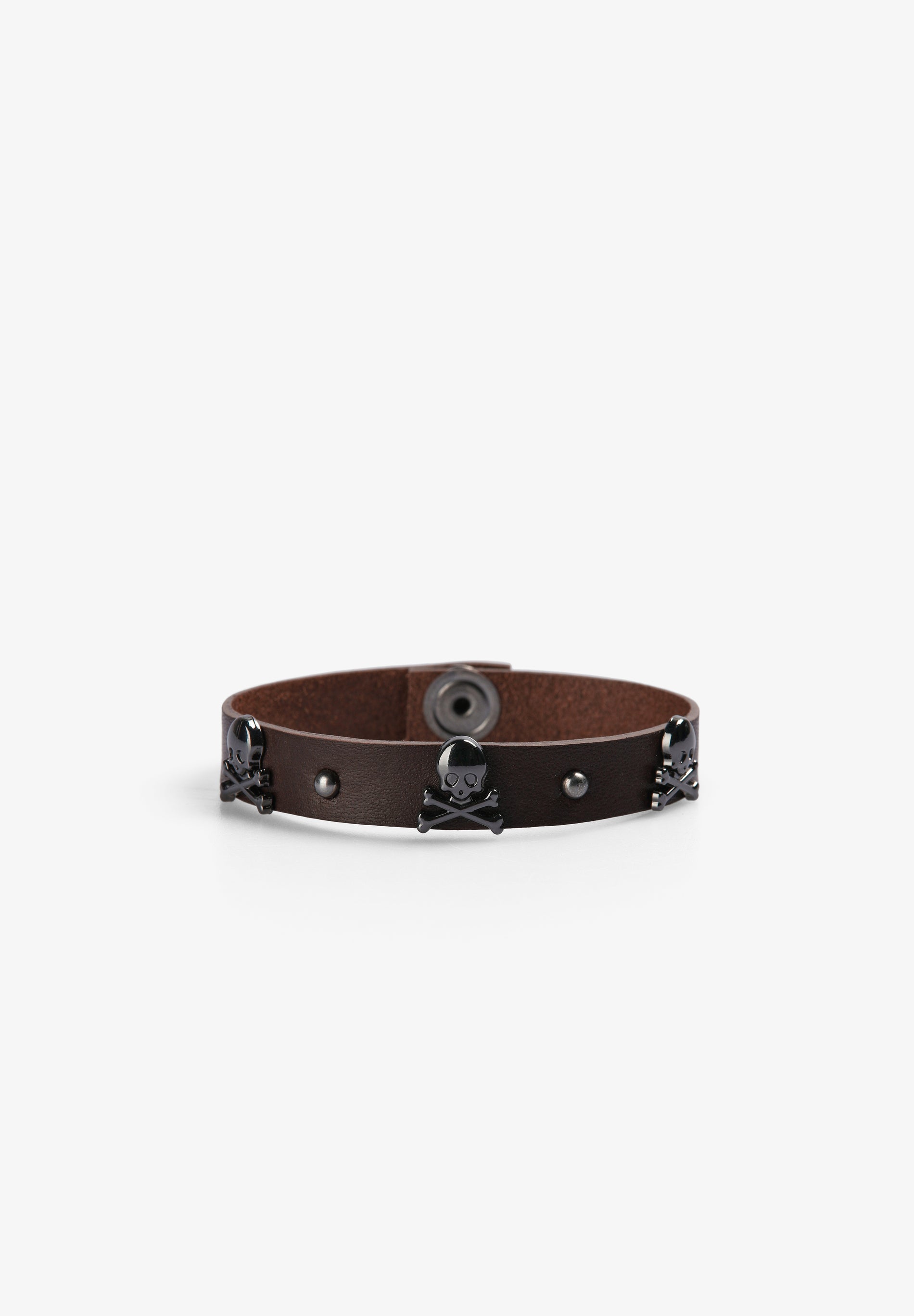 LEATHER BRACELET WITH METAL SKULLS