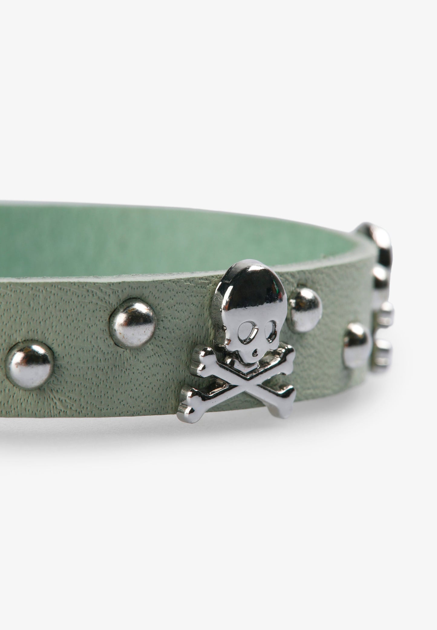 SKULL AND STUD LEATHER BRACELET