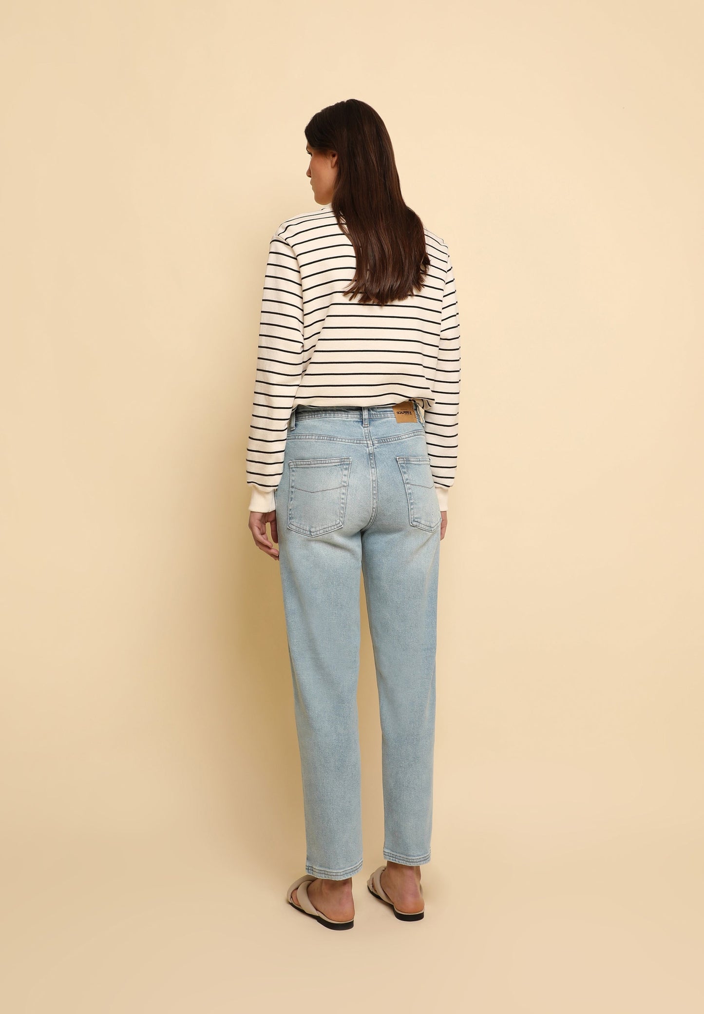 FADED STRAIGHT JEANS