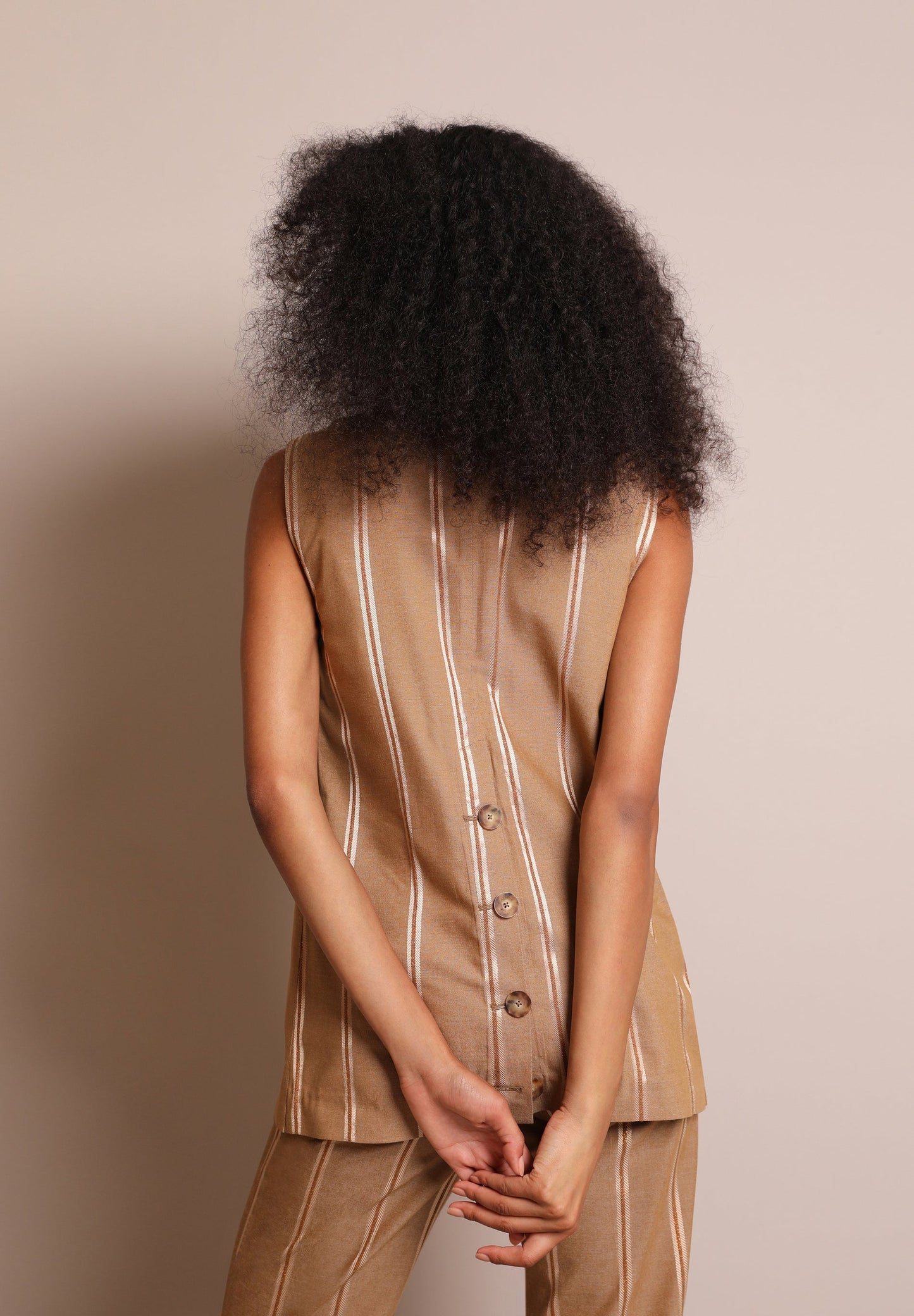 METALLIC STRIPED WAISTCOAT