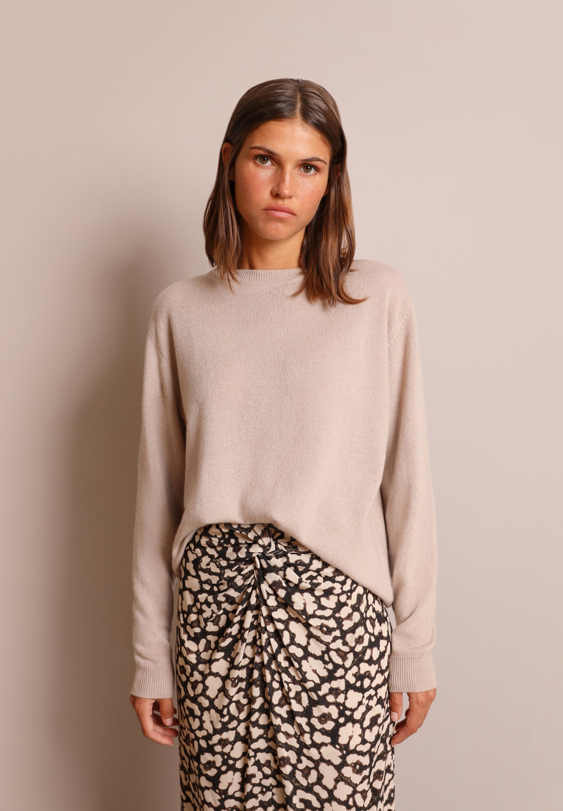 CASHMERE SWEATER WITH ROUND NECKLINE
