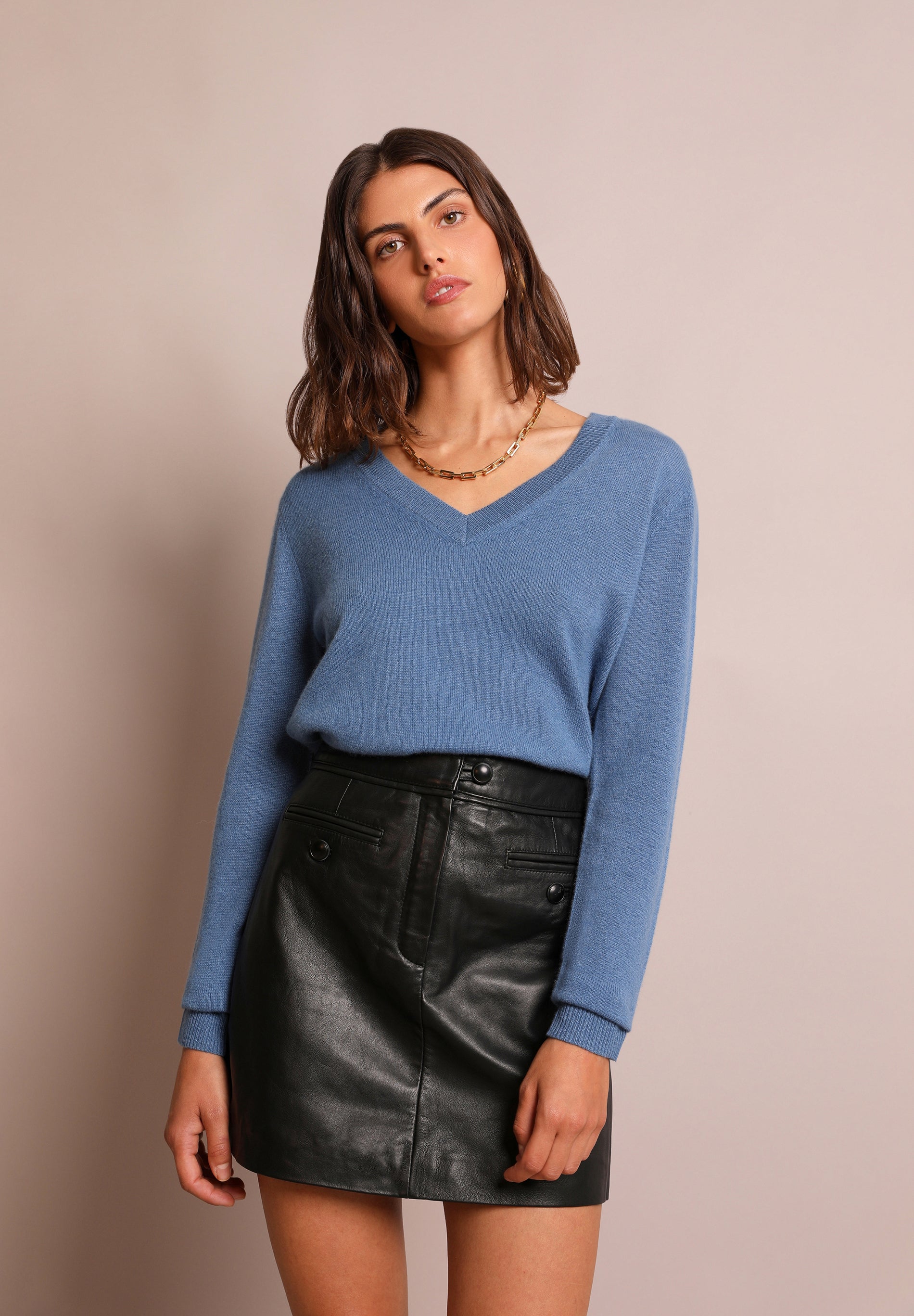 V-NECK CASHMERE SWEATER
