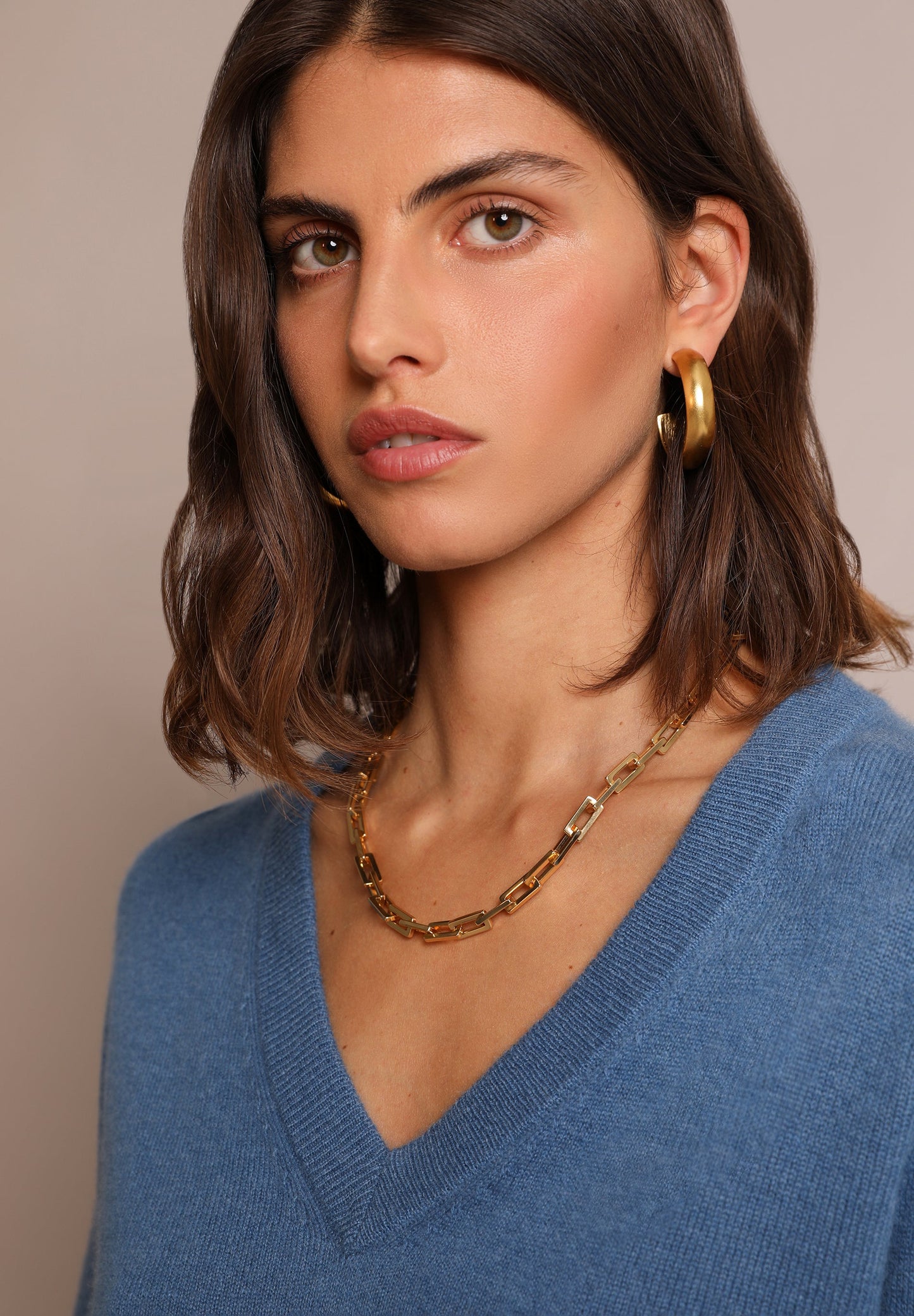 V-NECK CASHMERE SWEATER