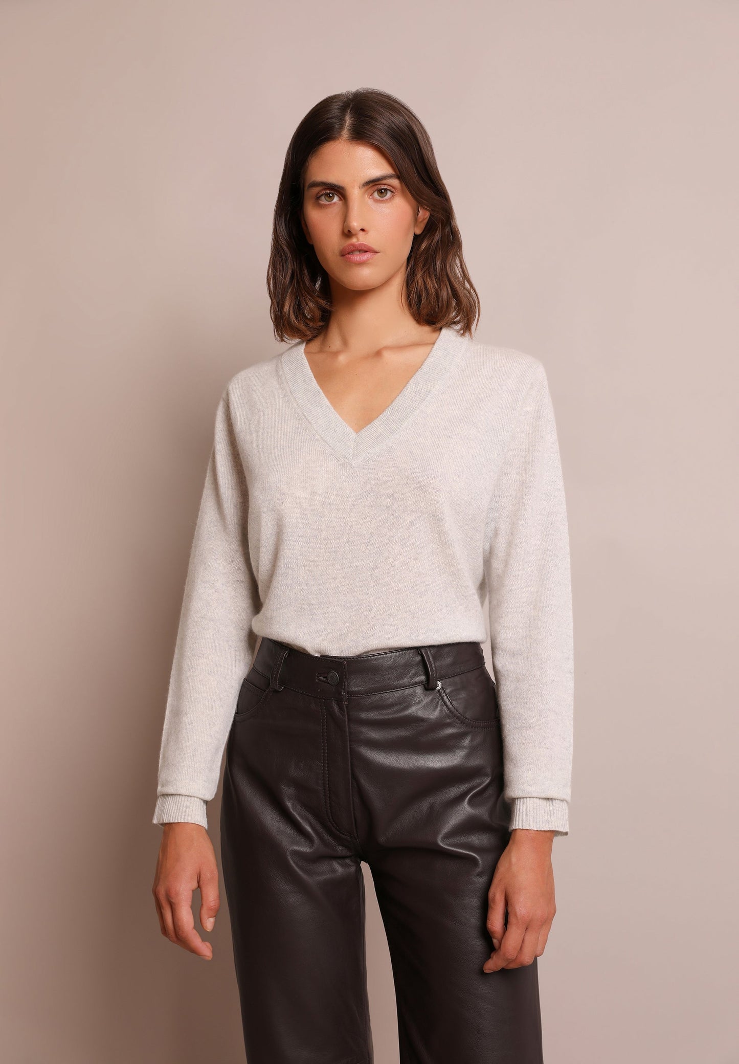 V-NECK CASHMERE SWEATER