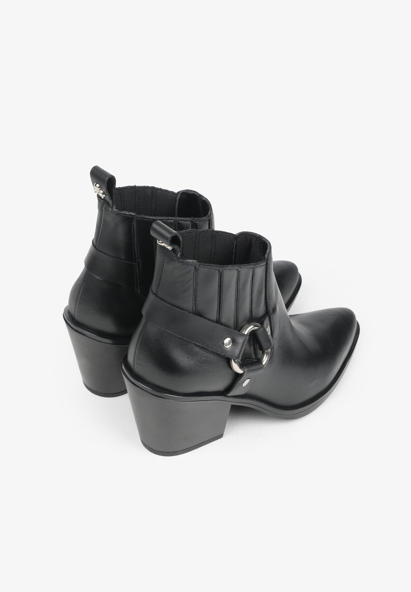 LEATHER ANKLE BOOTS WITH D-RING