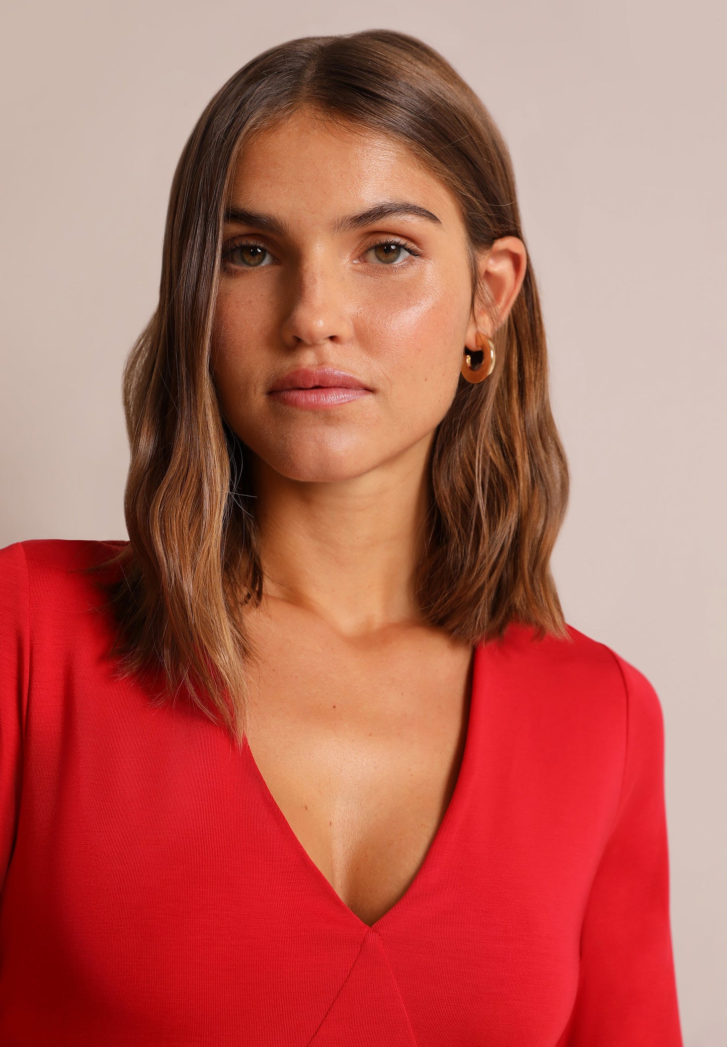 DRESS WITH VENT DETAILS