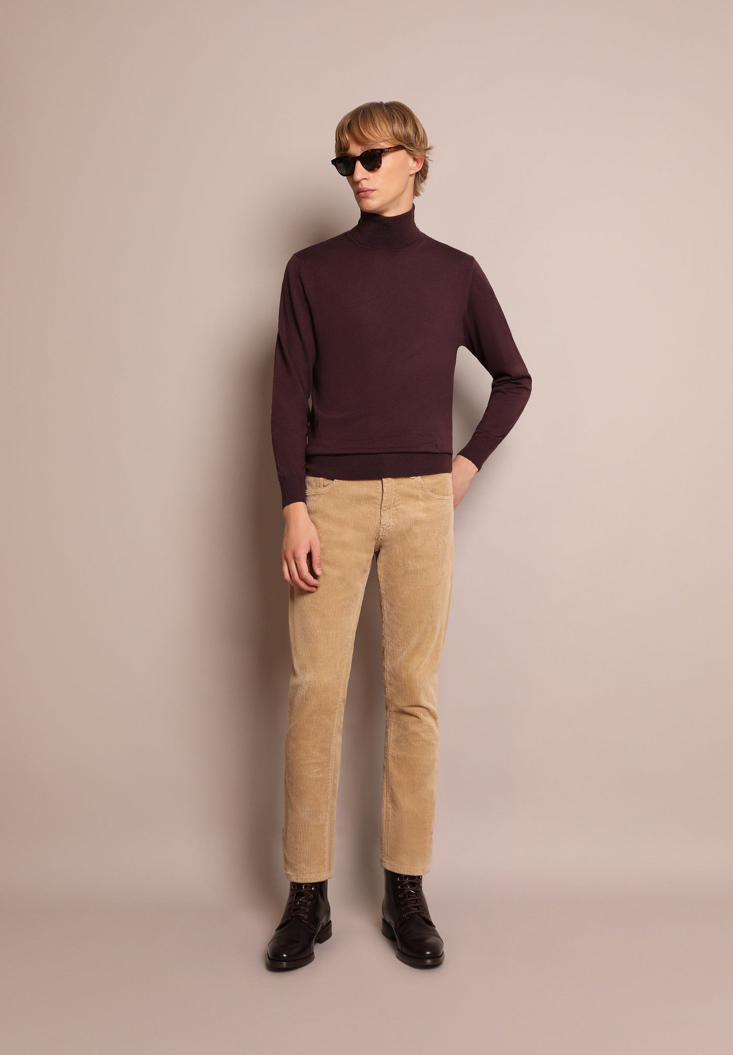 ROLL NECK WOOL SWEATER WITH SKULL