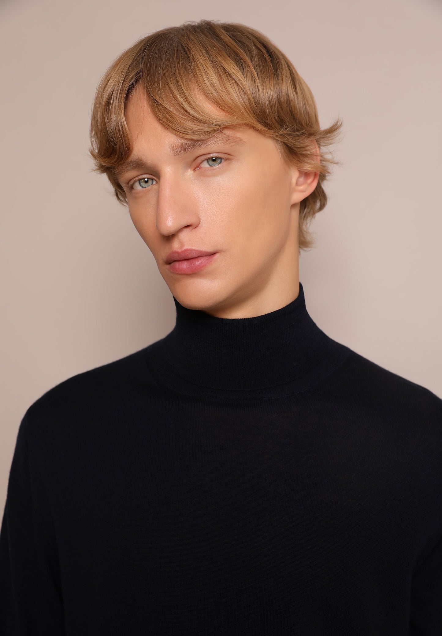 ROLL NECK WOOL SWEATER WITH SKULL