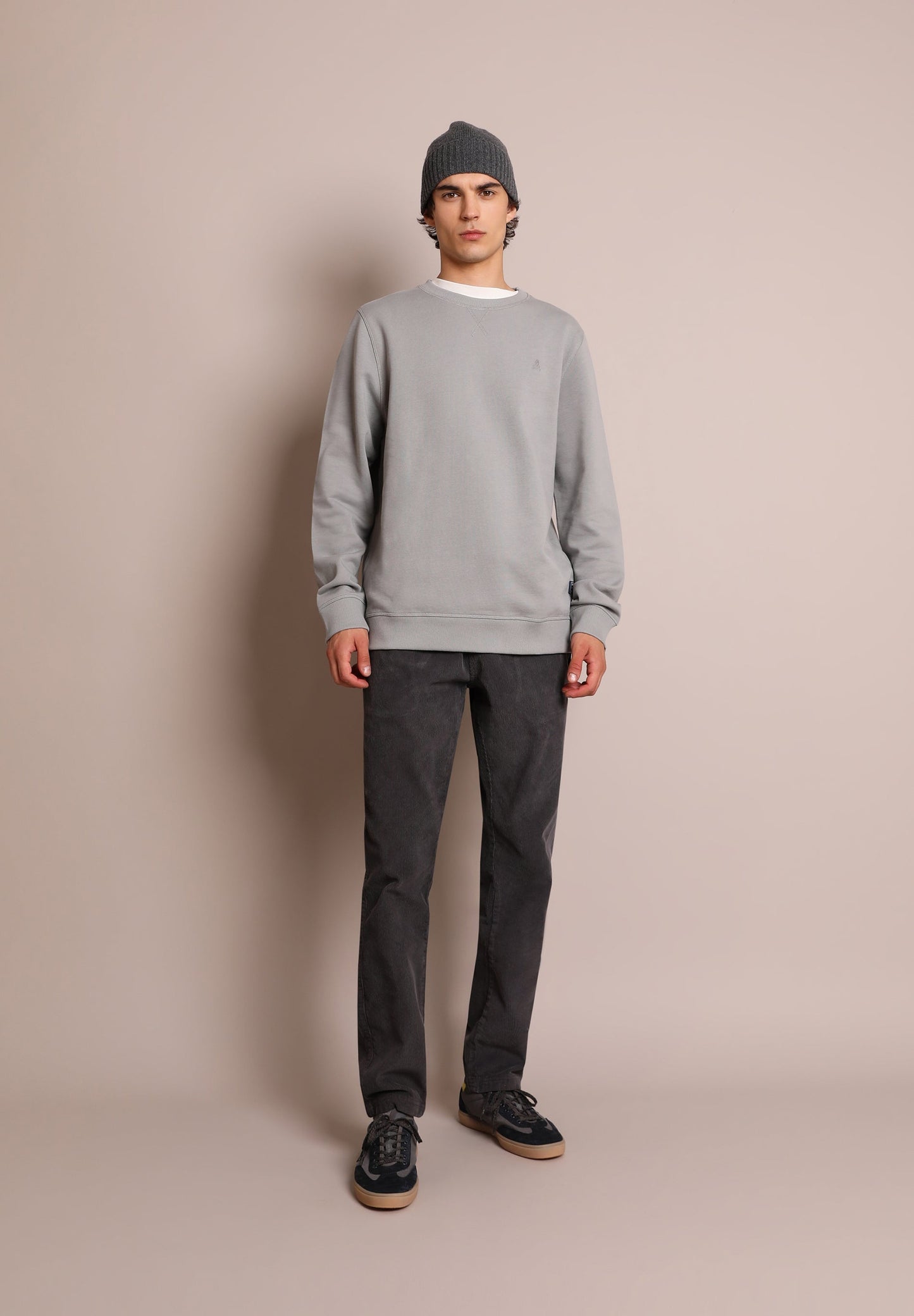 BASIC SKULL SWEATSHIRT