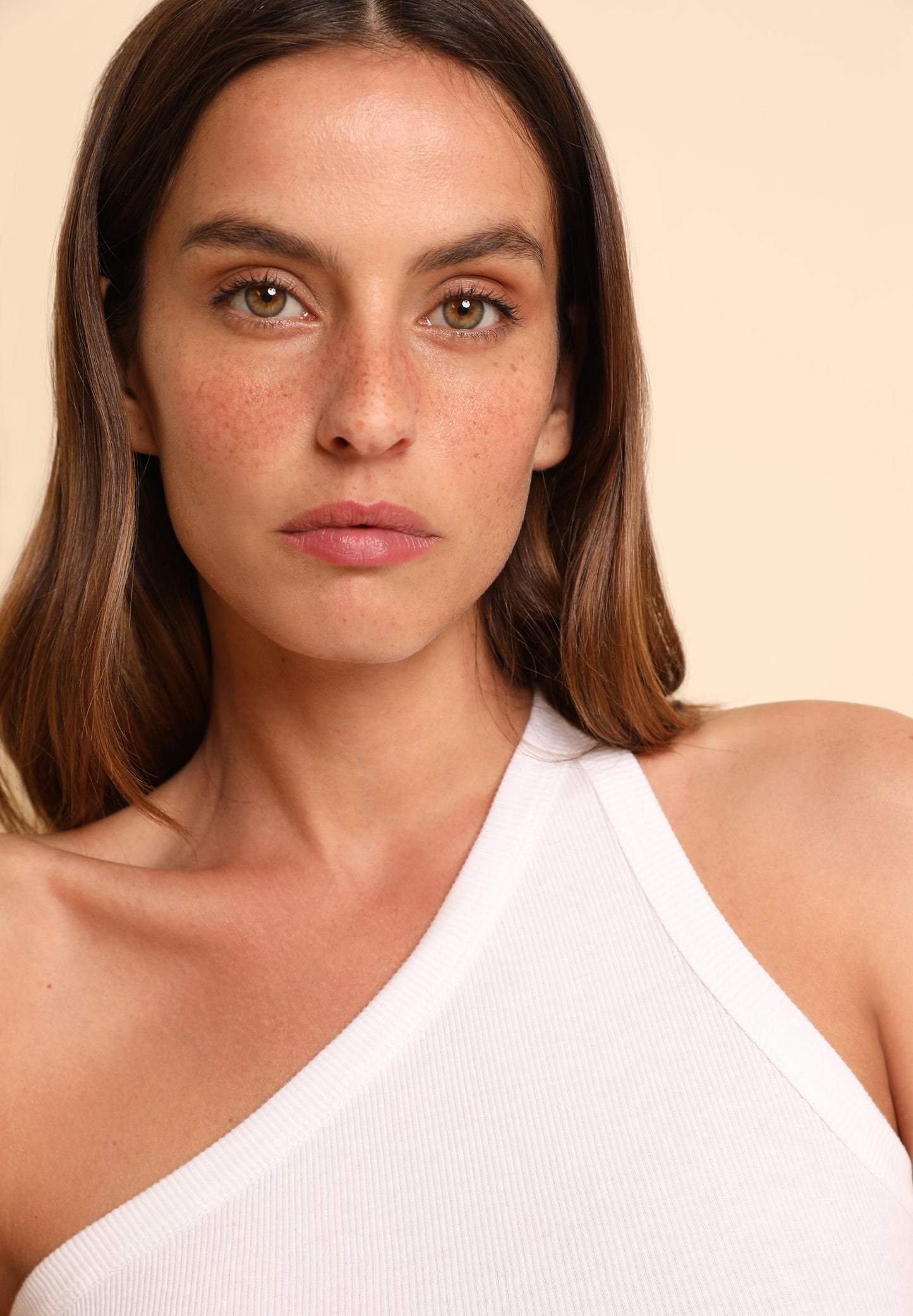 ASYMMETRIC RIBBED T-SHIRT