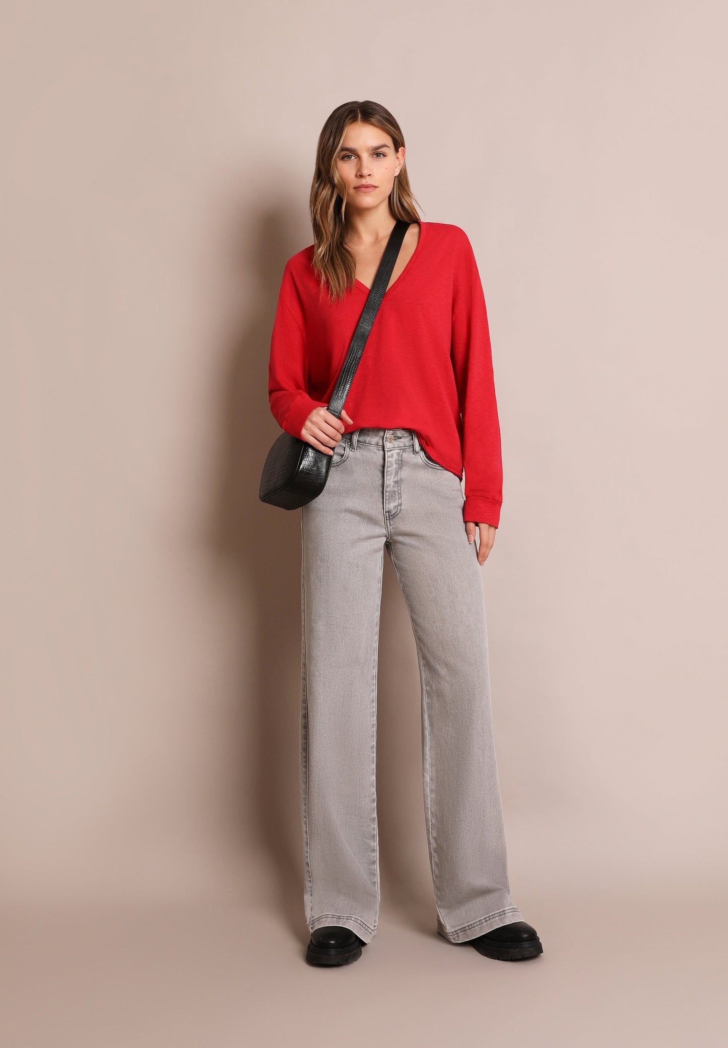 LONG SLEEVE RIBBED T-SHIRT