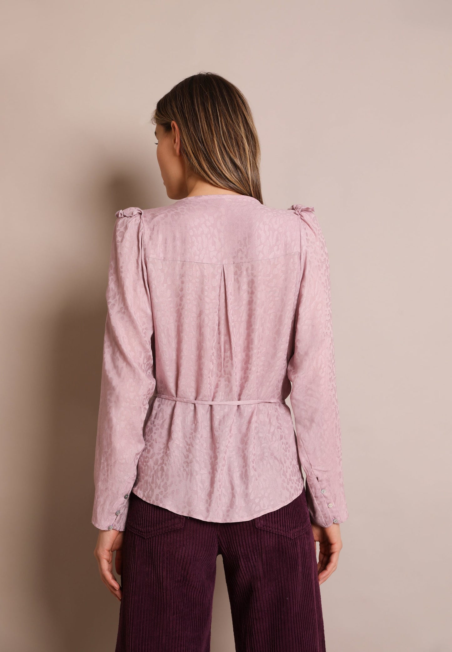 JACQUARD BLOUSE WITH BOW