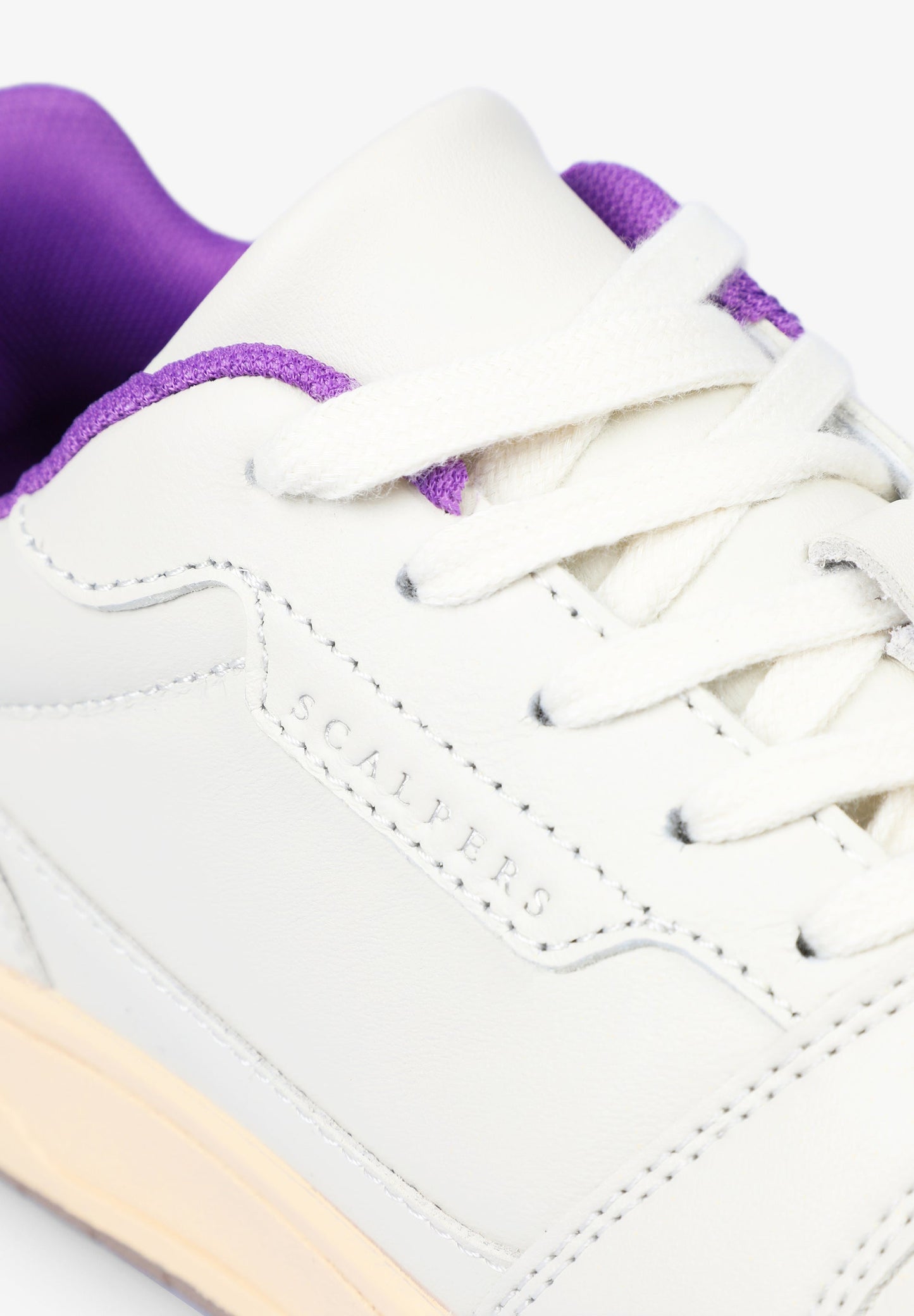 SNEAKERS WITH HEEL DETAIL