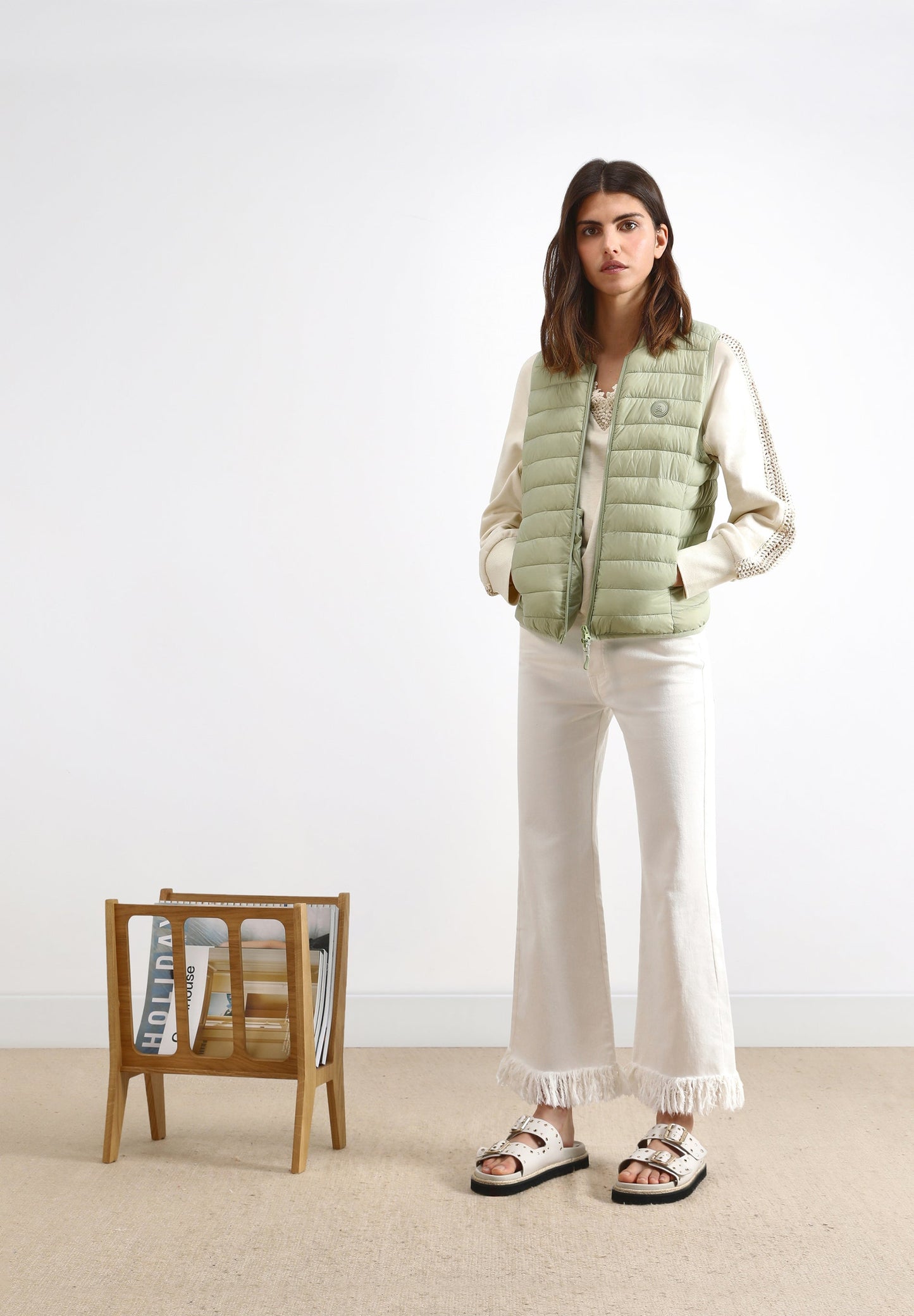 PUFFER VEST WITH SKULL