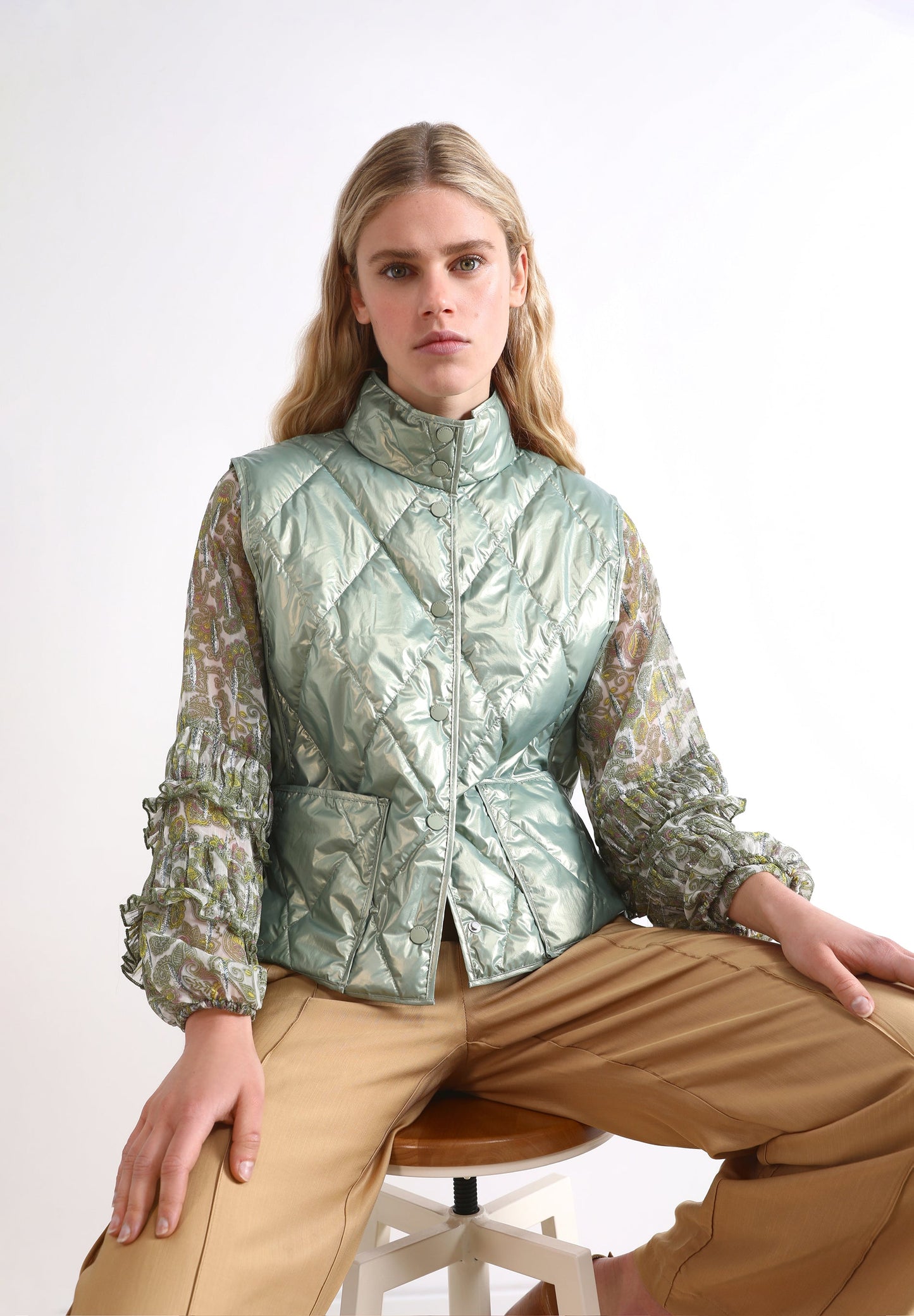 PUFFER VEST WITH POCKETS