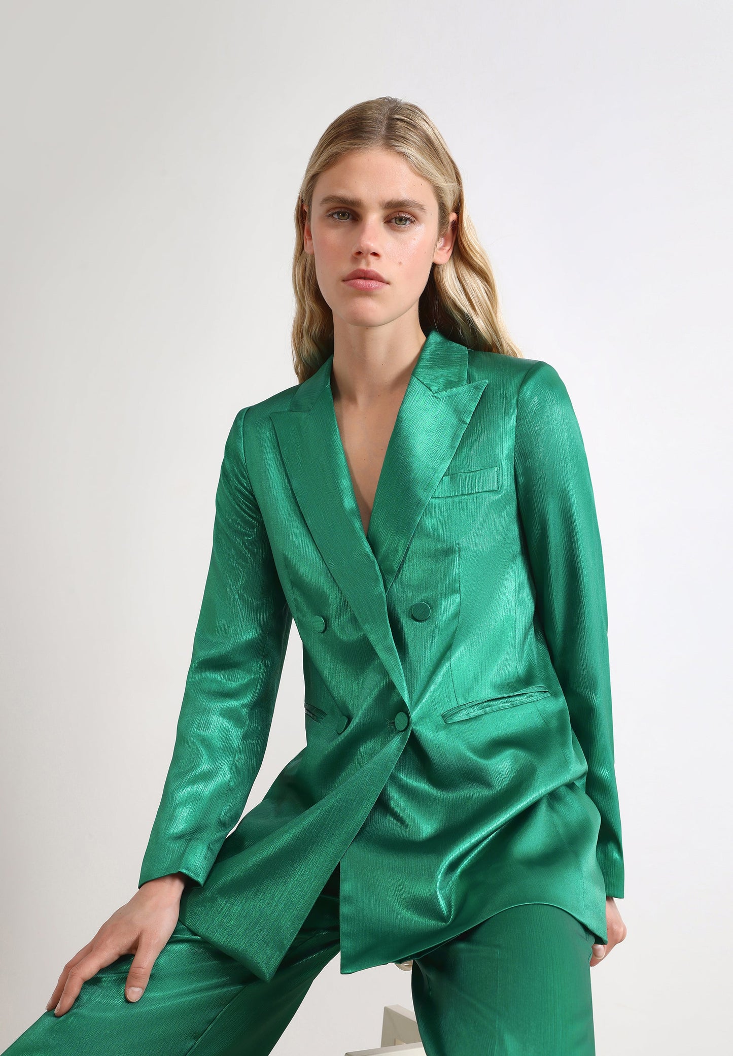 DOUBLE-BREASTED SATIN BLAZER