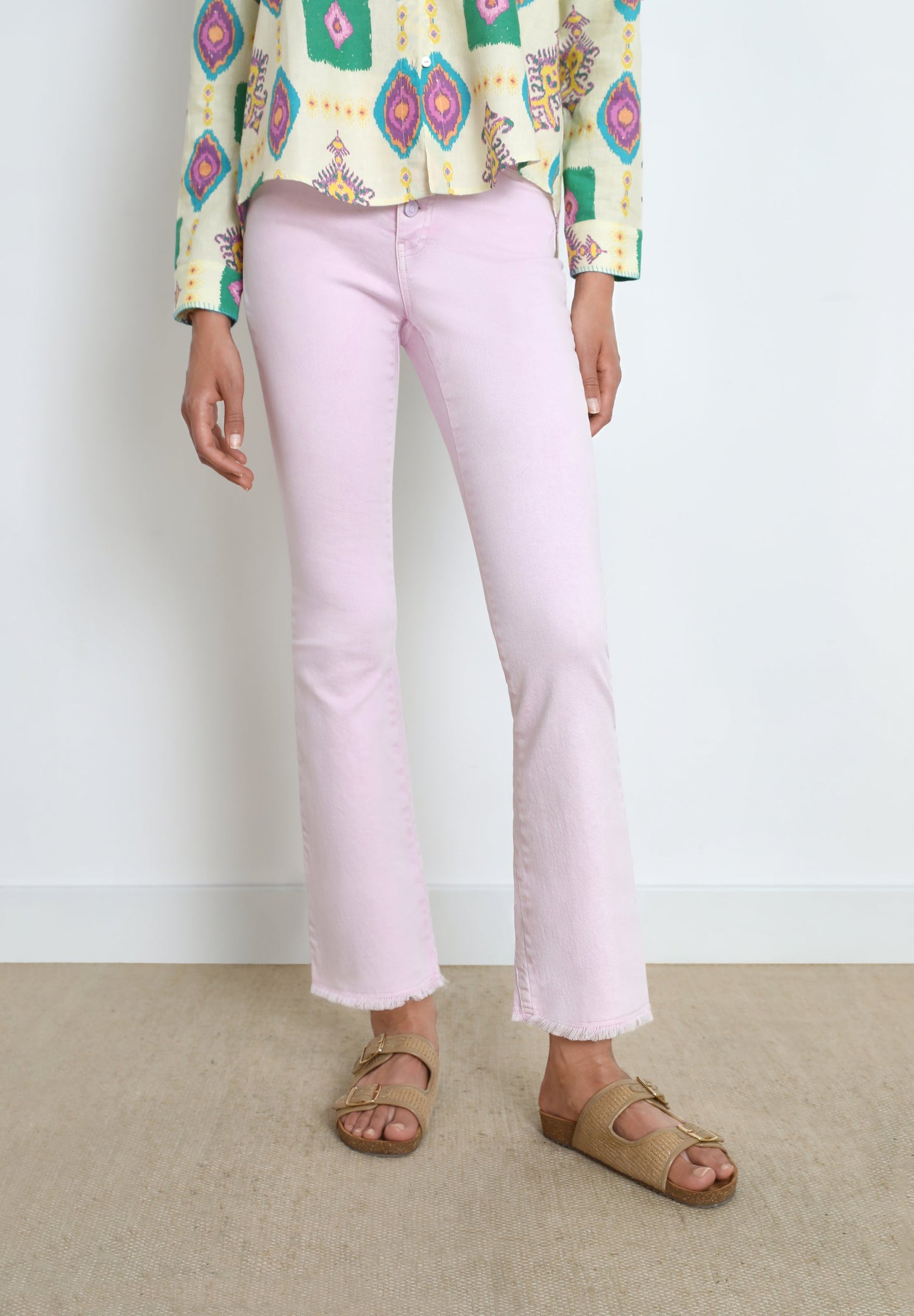 FADED ANKLE FLARED JEANS